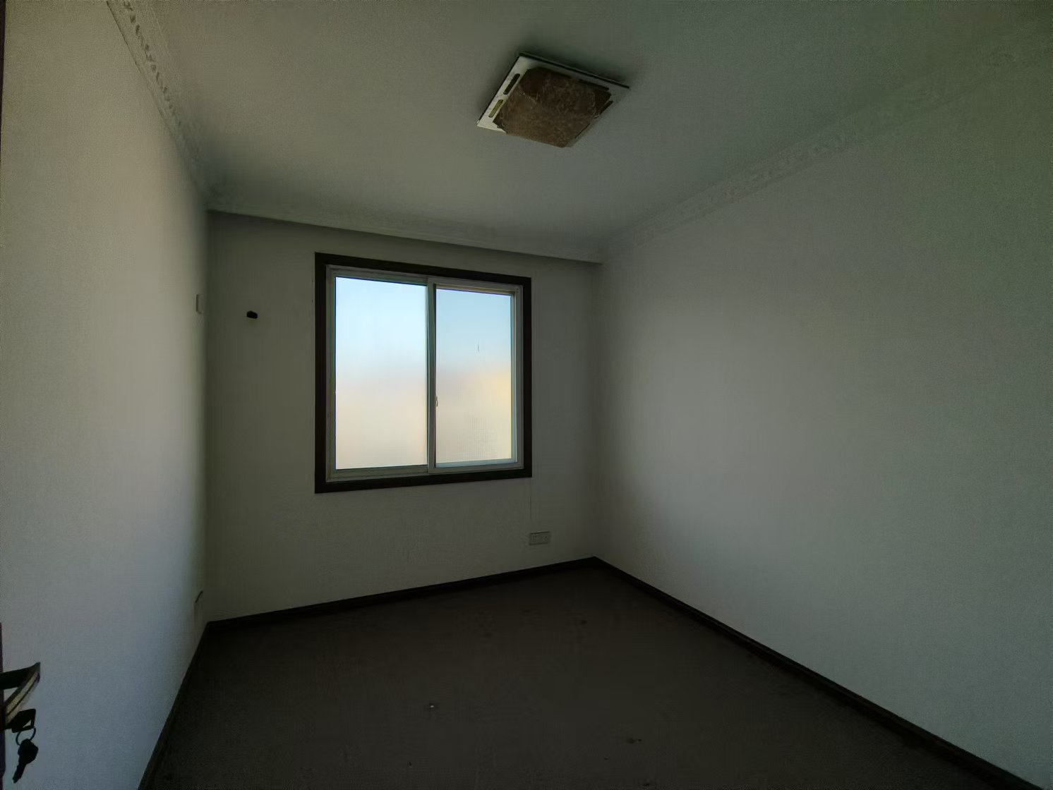 精锐华府(精锐华庭) 4室2厅2卫 32.0万 精锐华府(精锐华庭) 4室2厅2卫 32.0万室内图