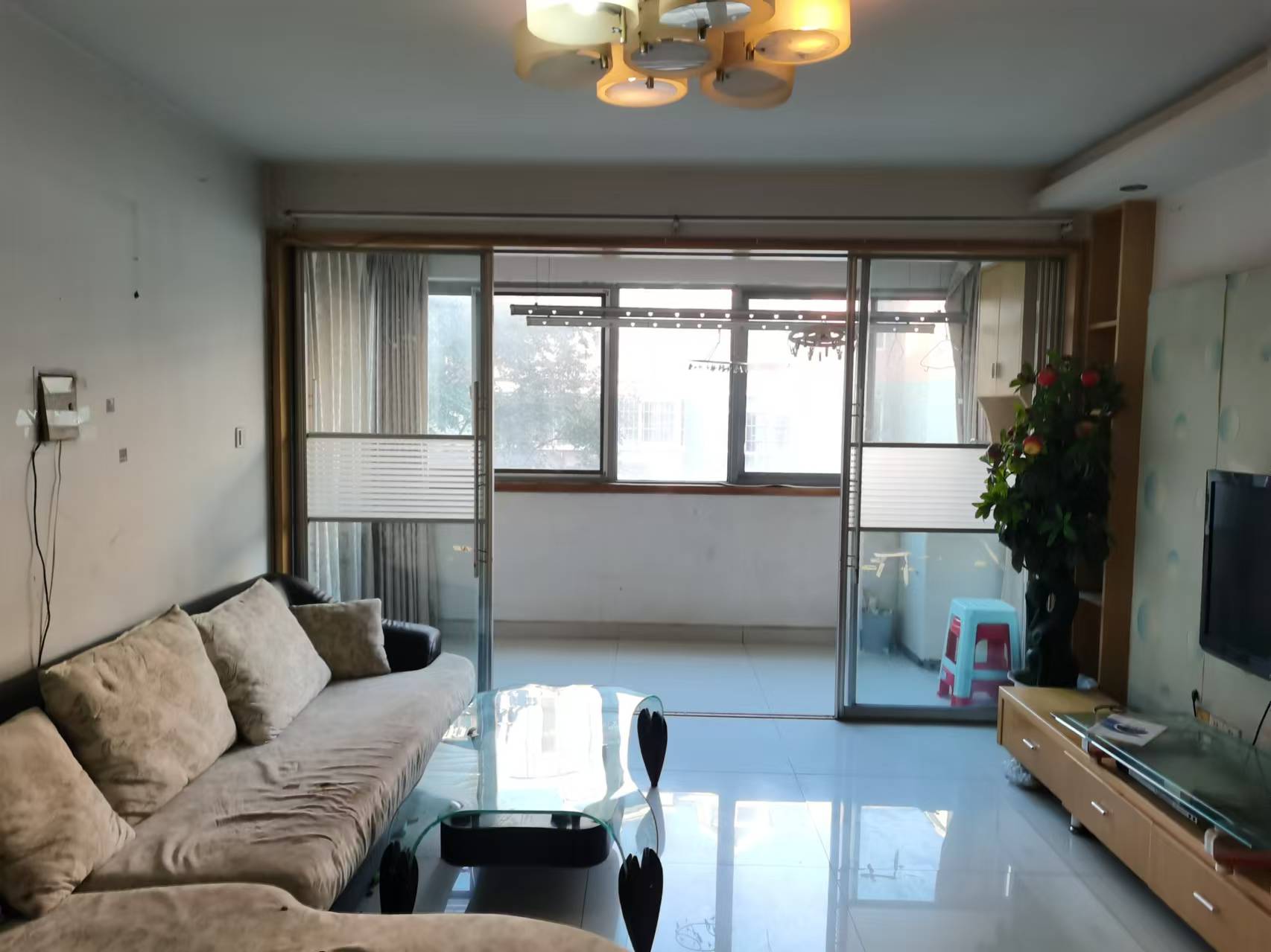 富景园  2室2厅1卫    2000.0元/月 富景园  2室2厅1卫    2000.0元/月