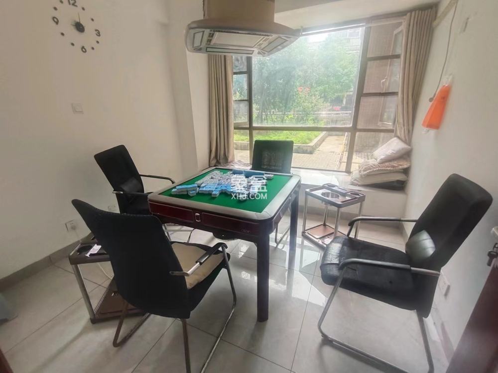 奥园广场 3室2厅2卫 2000.0元/月 奥园广场 3室2厅2卫 2000.0元/月室内图