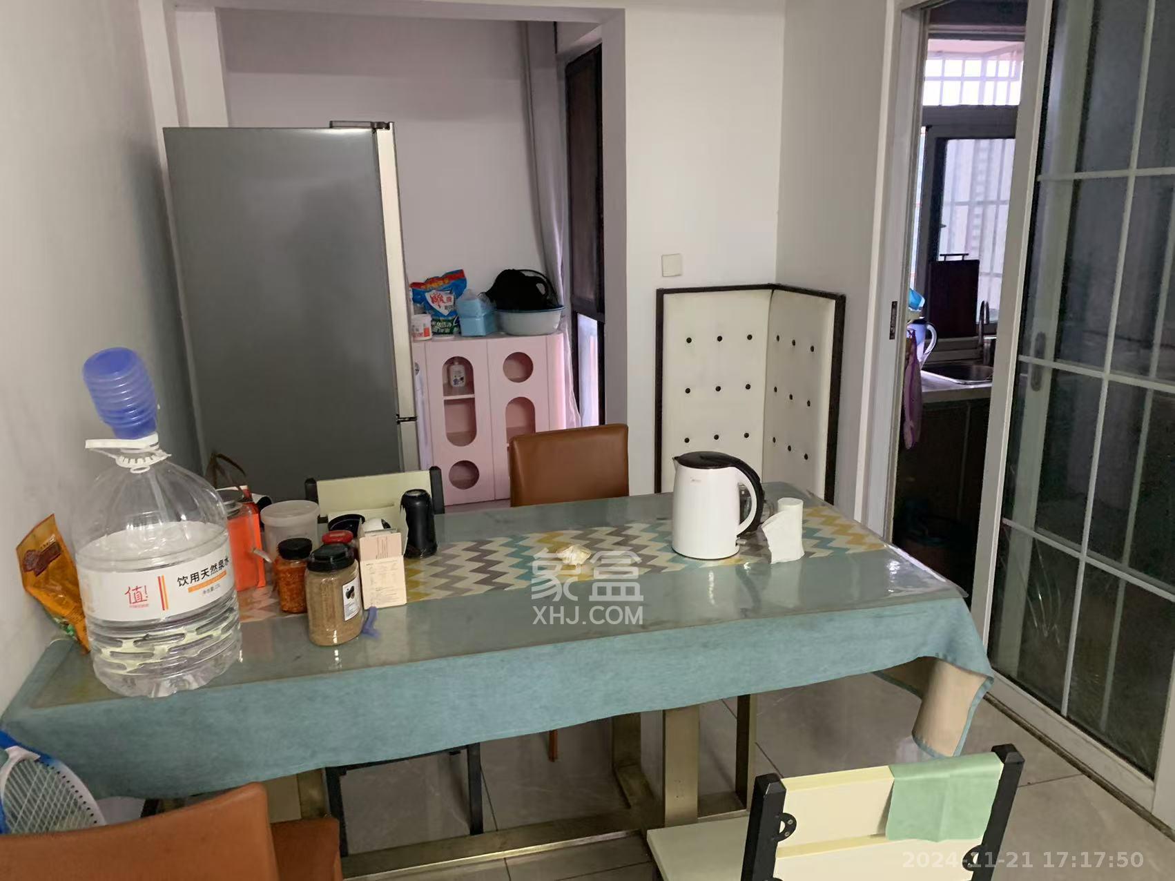 凯富南方鑫城  4室1厅1卫    2800.0元/月 凯富南方鑫城  4室1厅1卫    2800.0元/月室内图