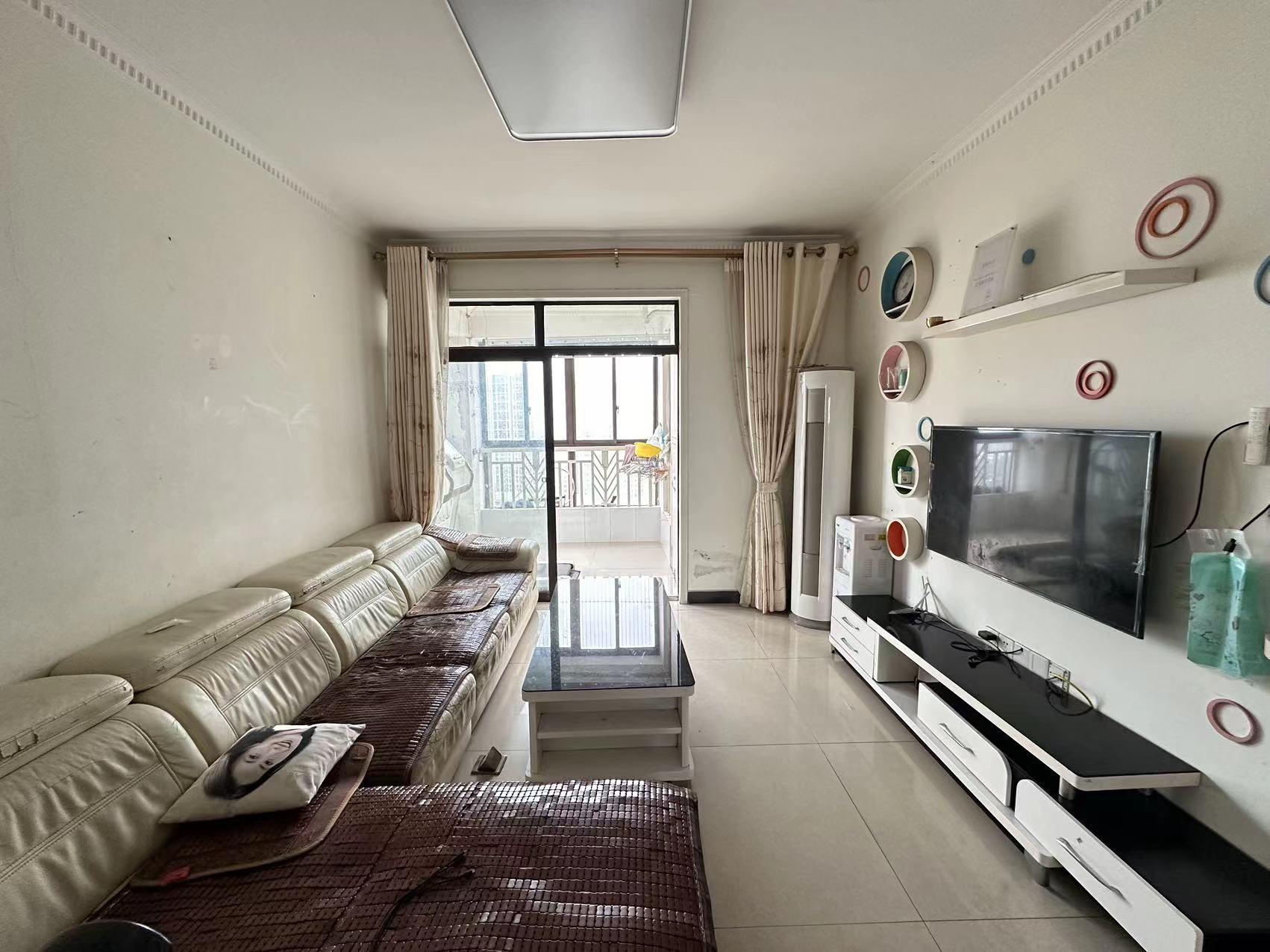 桃阳小区高层低层(安置小区) 3室2厅2卫 2000.0元/月 桃阳小区高层低层(安置小区) 3室2厅2卫 2000.0元/月室内图