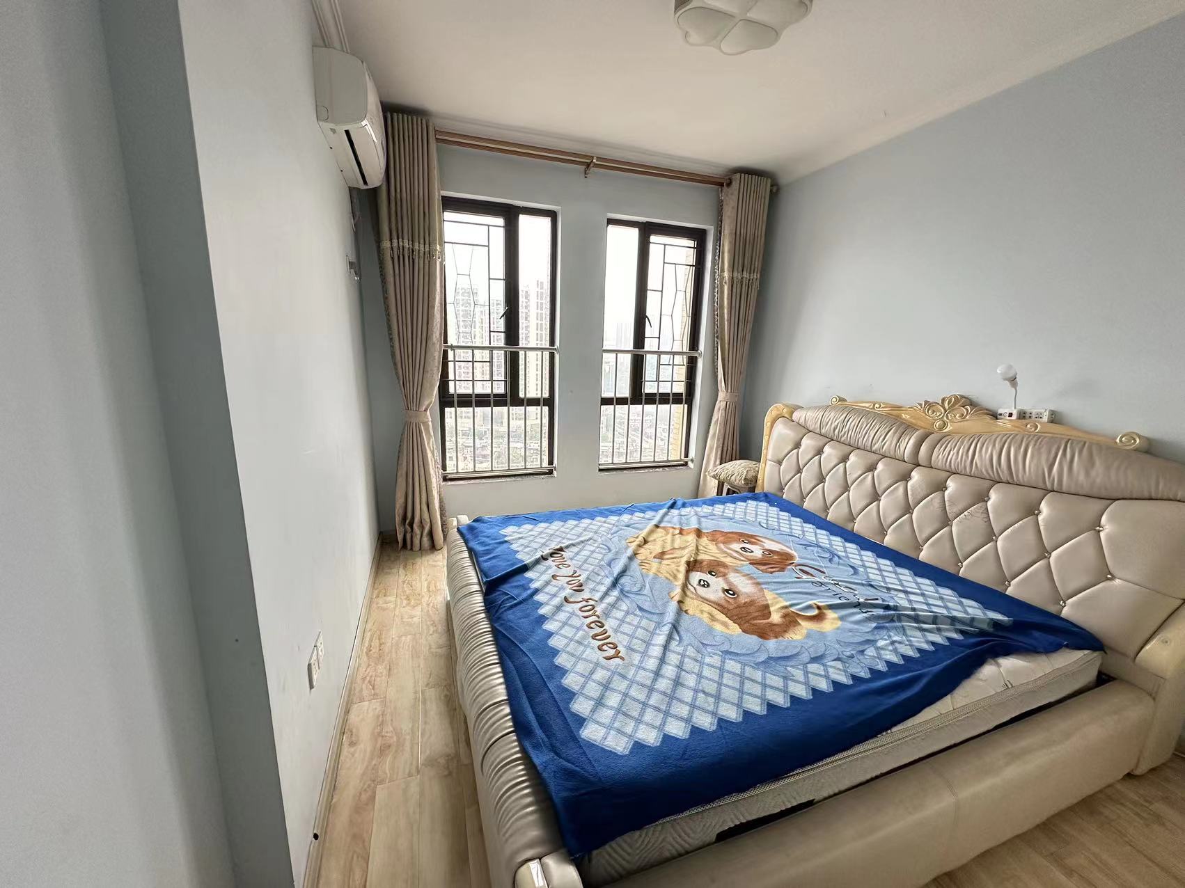 桃阳小区高层低层(安置小区) 3室2厅2卫 2000.0元/月 桃阳小区高层低层(安置小区) 3室2厅2卫 2000.0元/月室内图