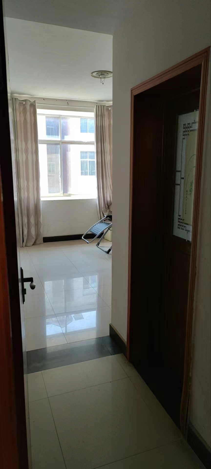 世纪新庄 3室2厅2卫 1080.0元/月 世纪新庄 3室2厅2卫 1080.0元/月室内图