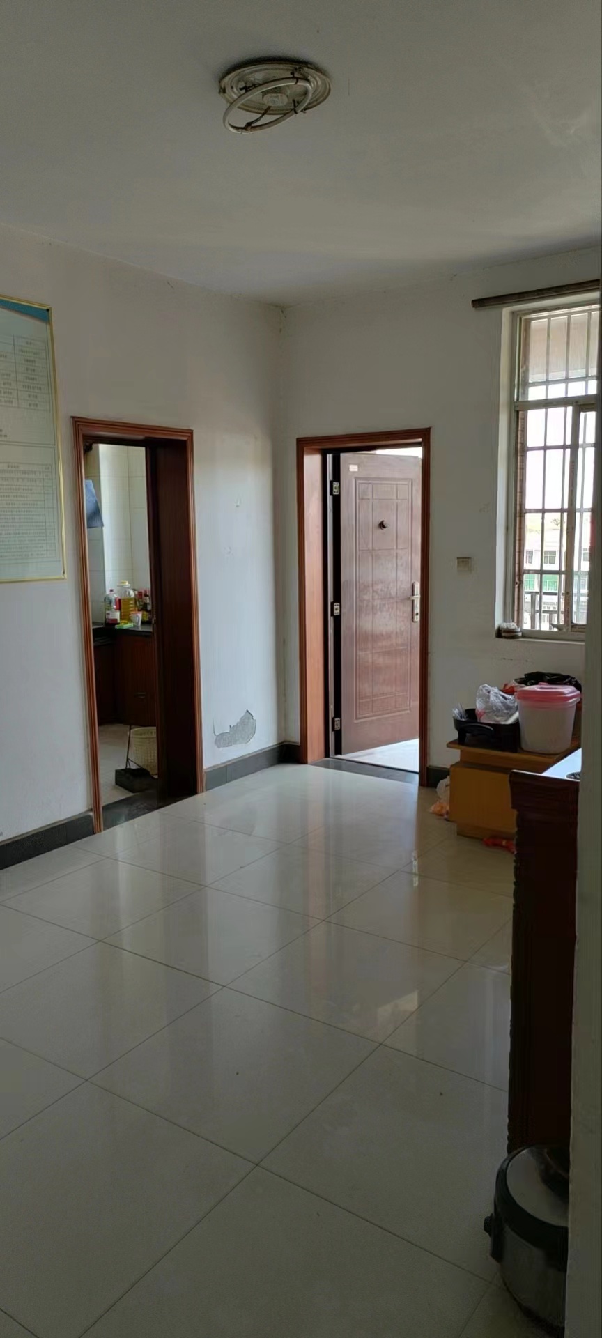 世纪新庄 3室2厅2卫 1080.0元/月 世纪新庄 3室2厅2卫 1080.0元/月室内图