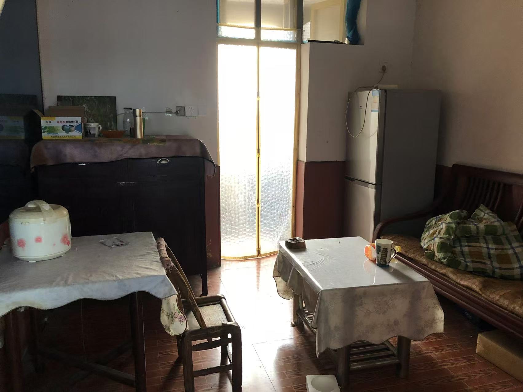 造化塘 2室1厅1卫 1500.0元/月 造化塘 2室1厅1卫 1500.0元/月室内图