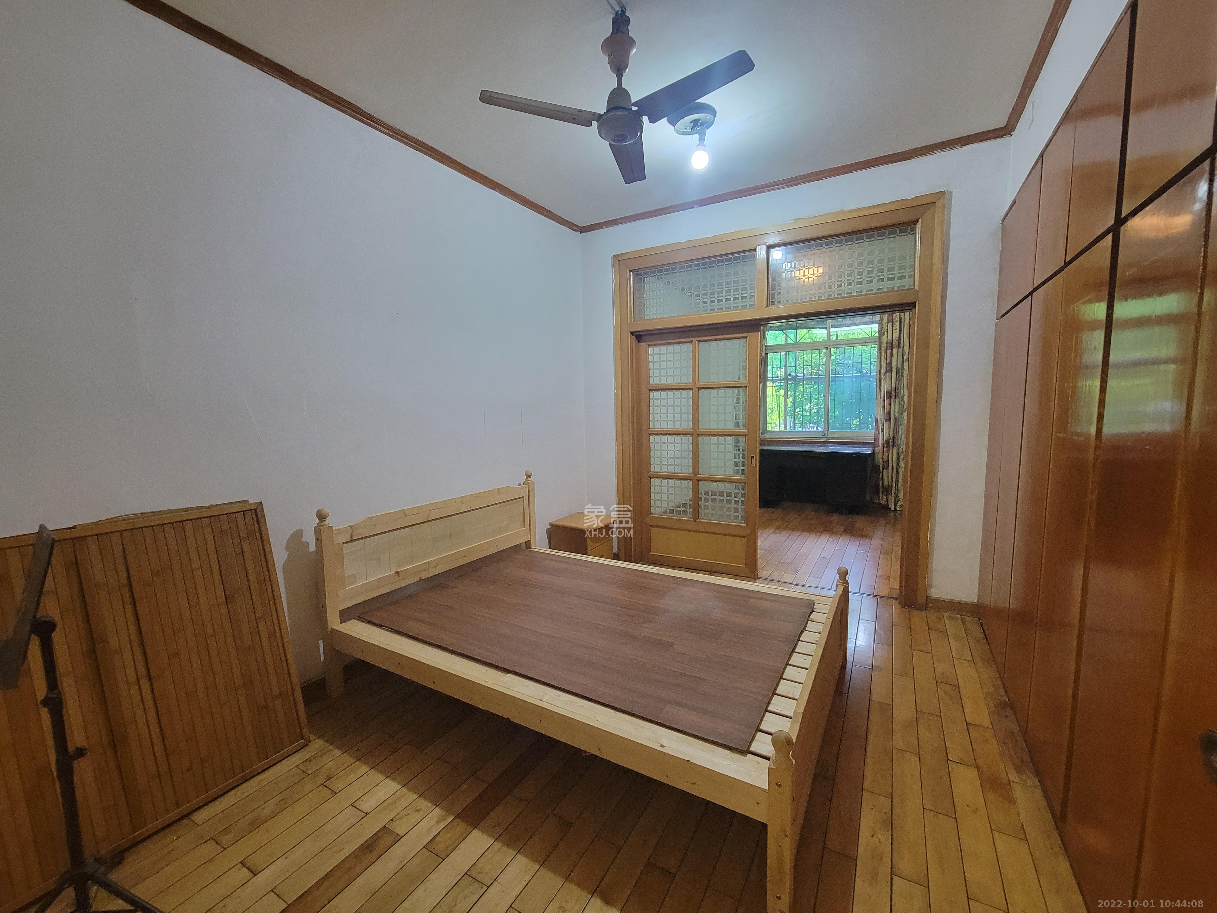 小林子冲社区 3室2厅1卫 2500.0元/月 小林子冲社区 3室2厅1卫 2500.0元/月室内图