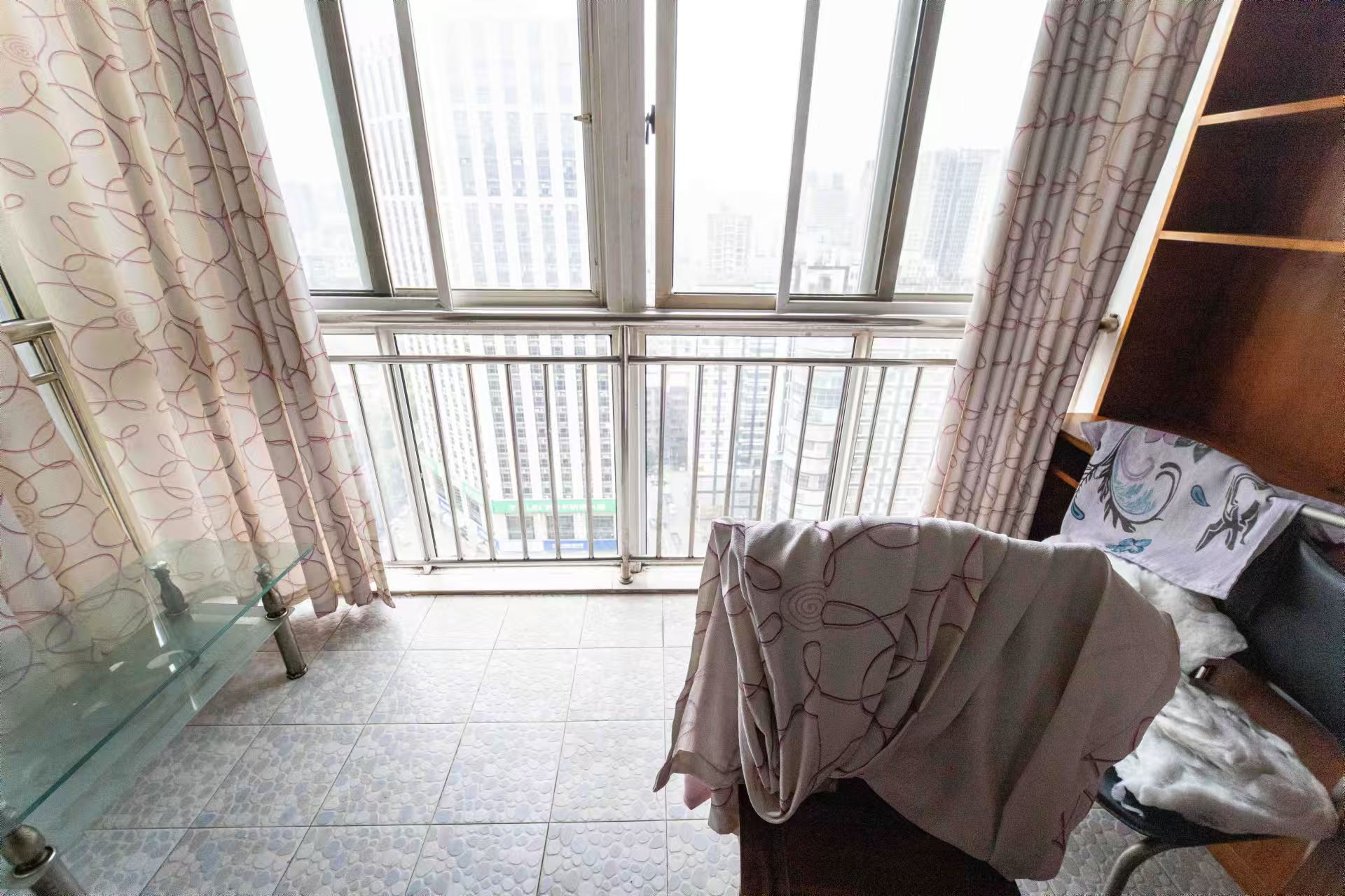 诺亚方舟大厦 2室2厅1卫 2000.0元/月 诺亚方舟大厦 2室2厅1卫 2000.0元/月室内图