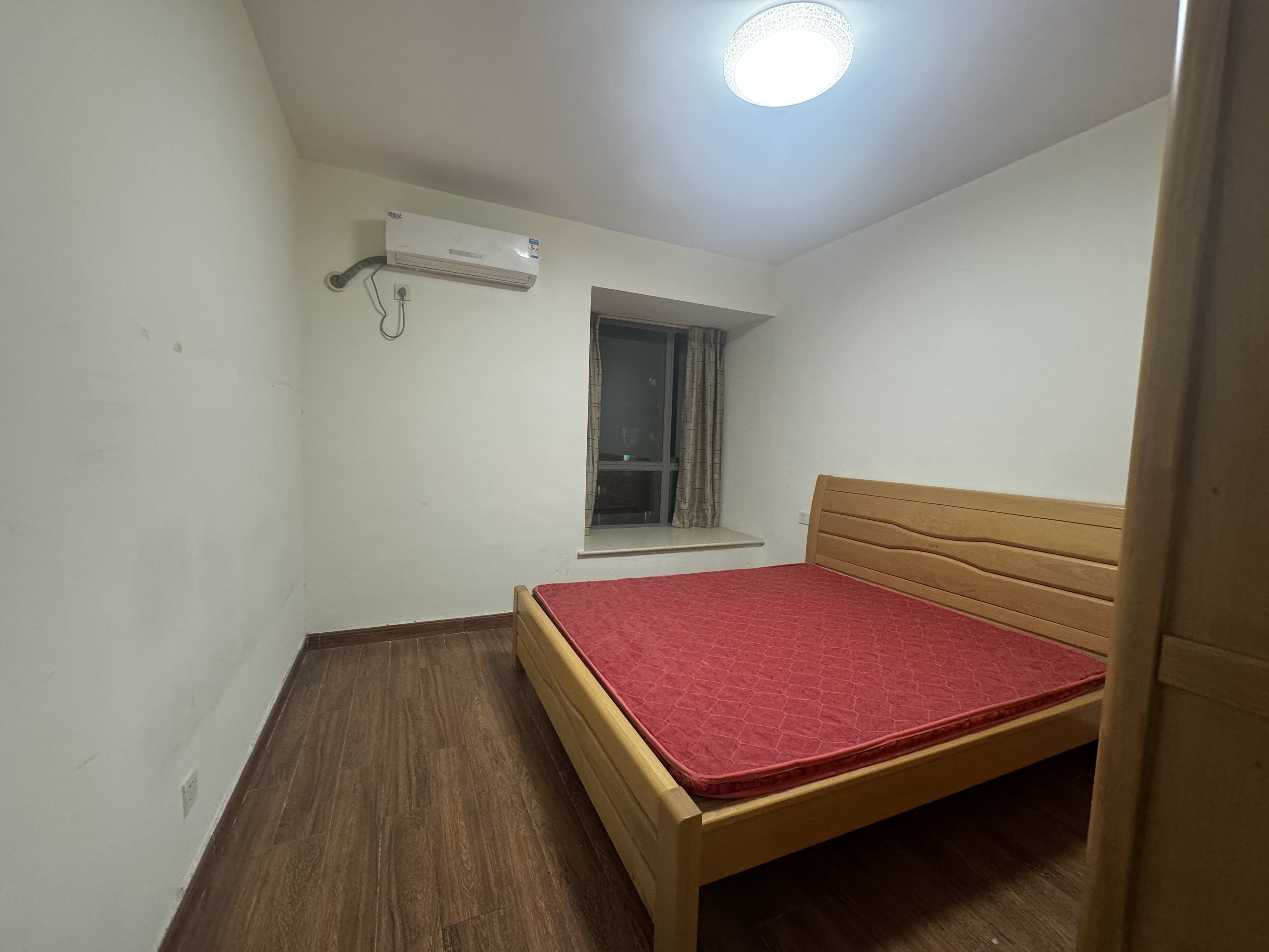 新城新世界一二三期  3室2厅1卫    2600.0元/月 新城新世界一二三期  3室2厅1卫    2600.0元/月室内图