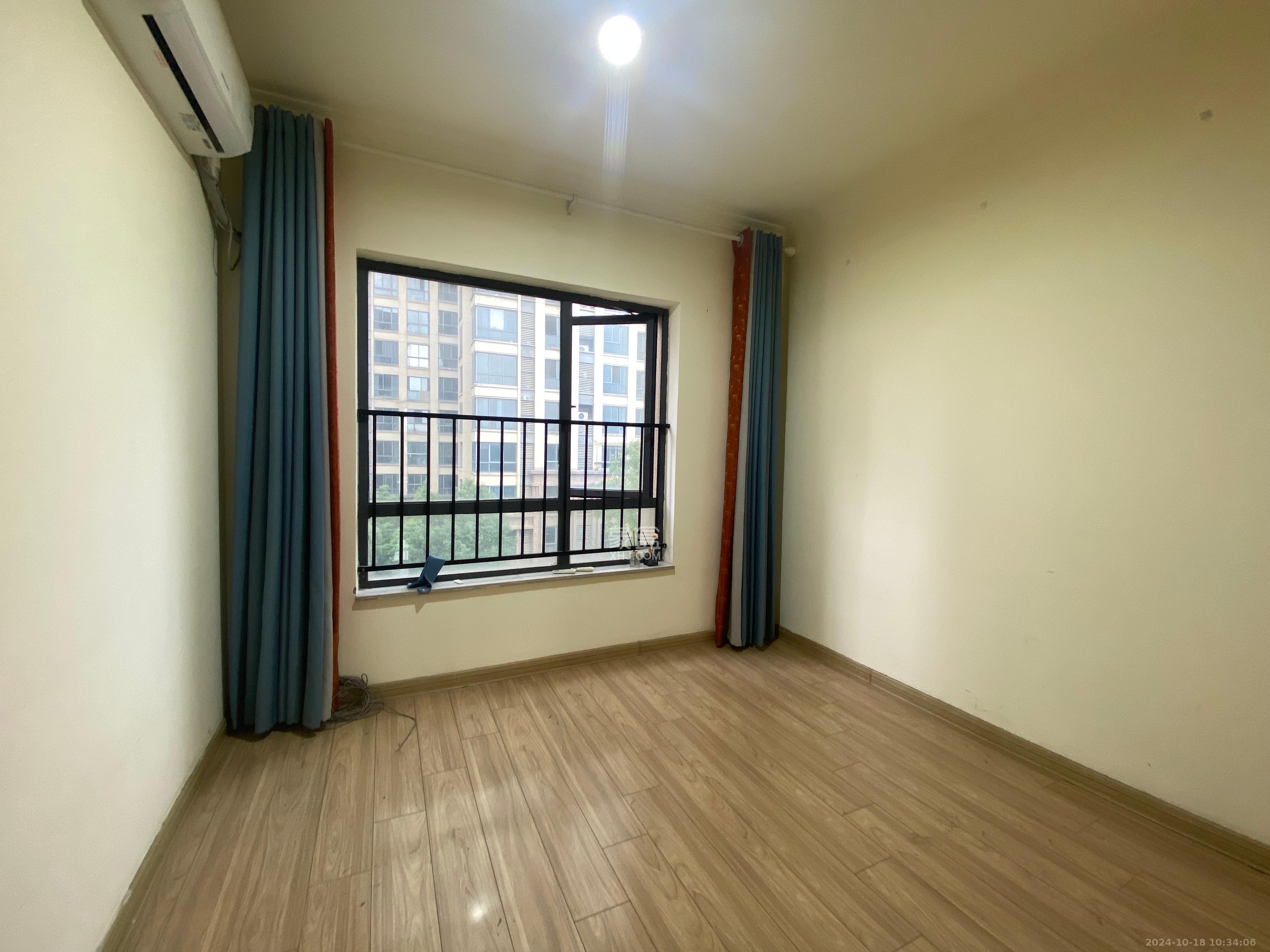 碧桂园南城首府(东宸林海) 4室2厅2卫 2800.0元/月 碧桂园南城首府(东宸林海) 4室2厅2卫 2800.0元/月室内图