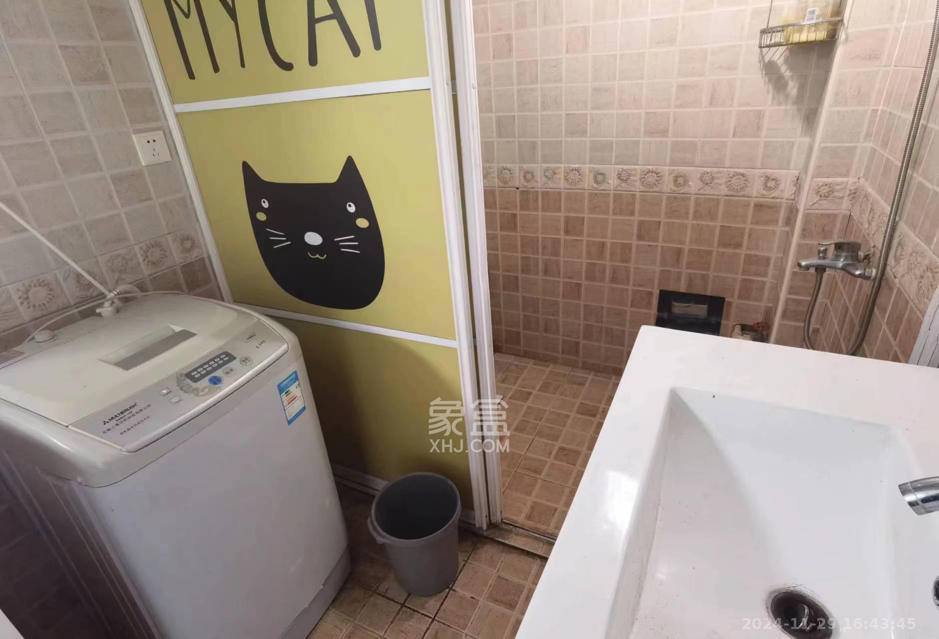 香颂国际  1室1厅1卫    1300.0元/月 香颂国际  1室1厅1卫    1300.0元/月室内图