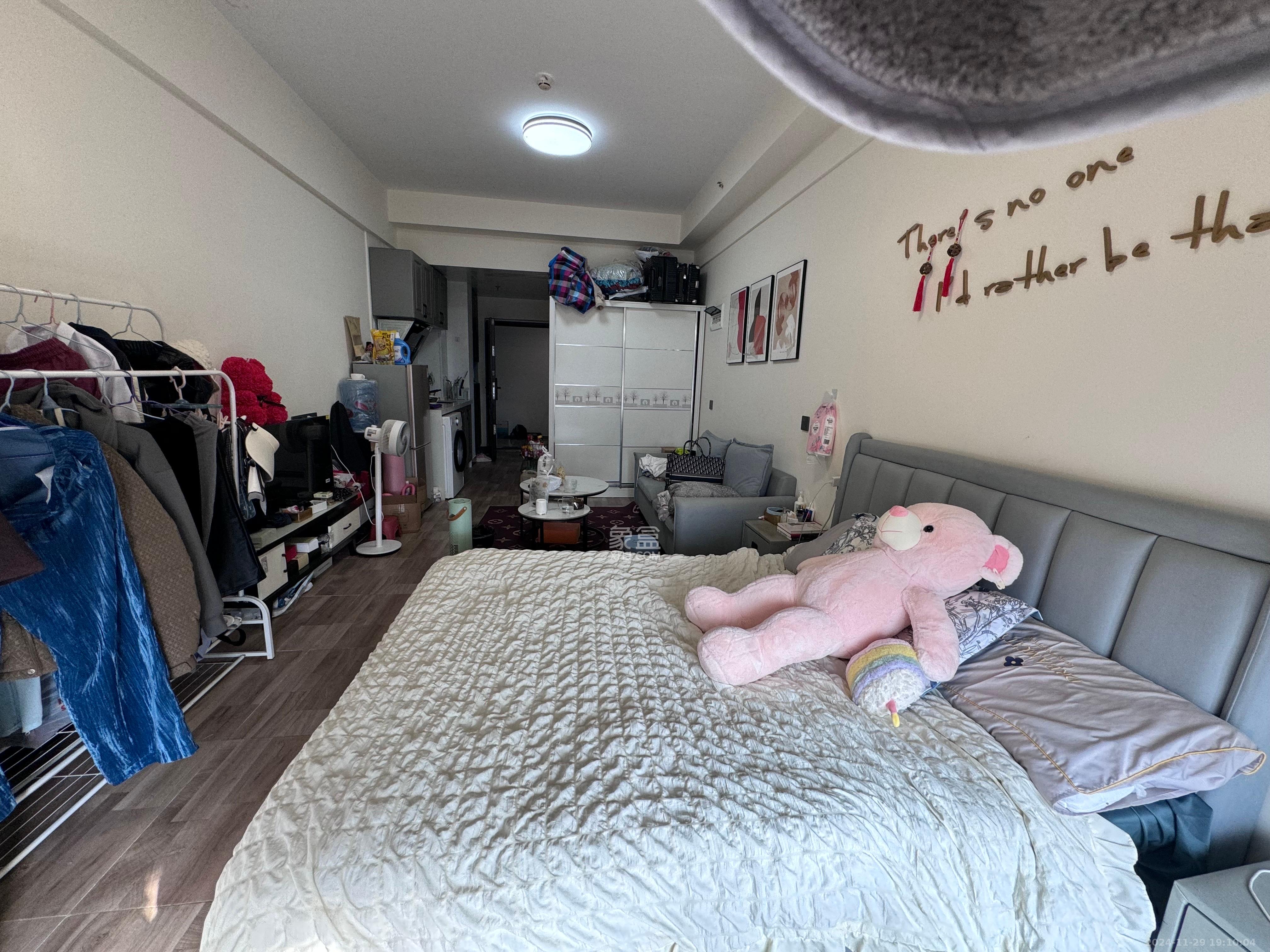 万润时光里  1室1厅1卫    1800.0元/月室内图