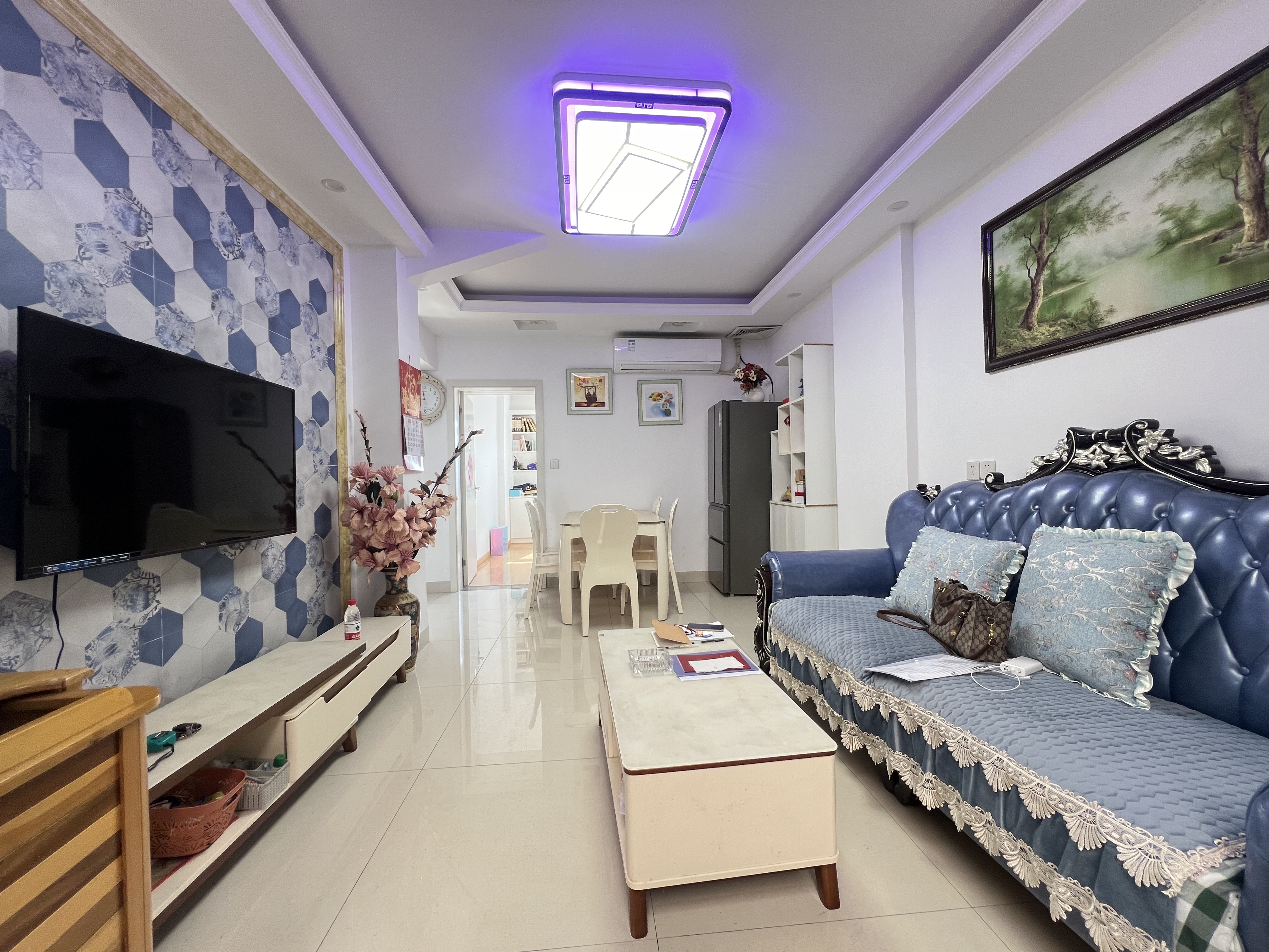 锦绣佳苑 2室2厅1卫 46.8万 锦绣佳苑 2室2厅1卫 46.8万客厅