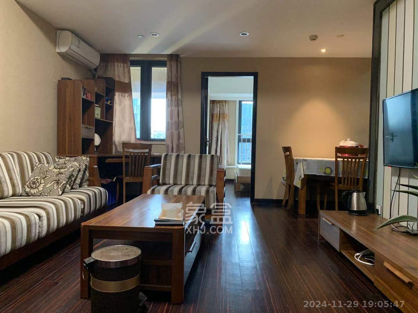 德思勤城市广场(宝格丽公寓) 1室1厅1卫 2000.0元/月 德思勤城市广场(宝格丽公寓) 1室1厅1卫 2000.0元/月室内图