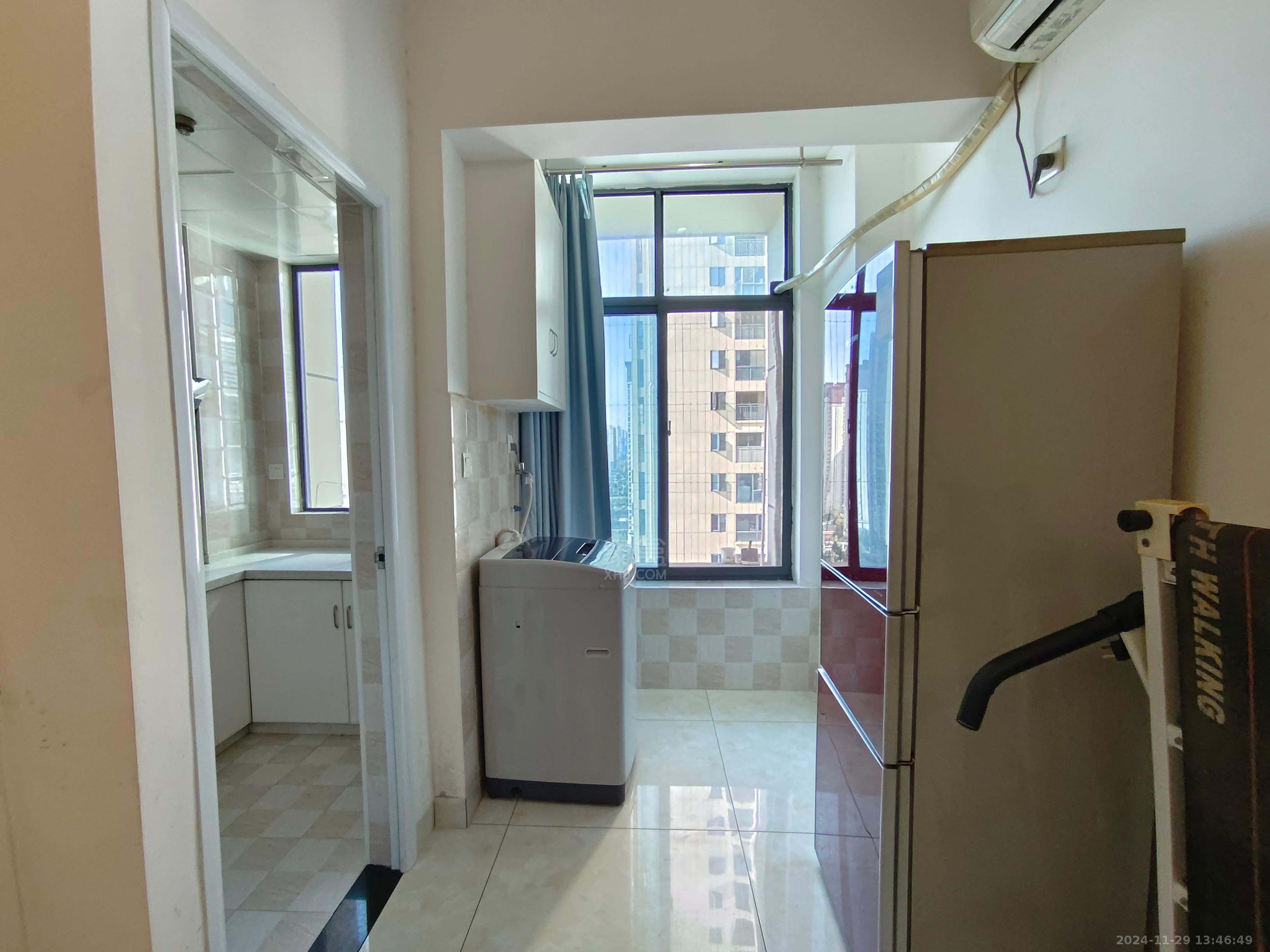 白金汉宫 1室1厅1卫 1400.0元/月 白金汉宫 1室1厅1卫 1400.0元/月室内图