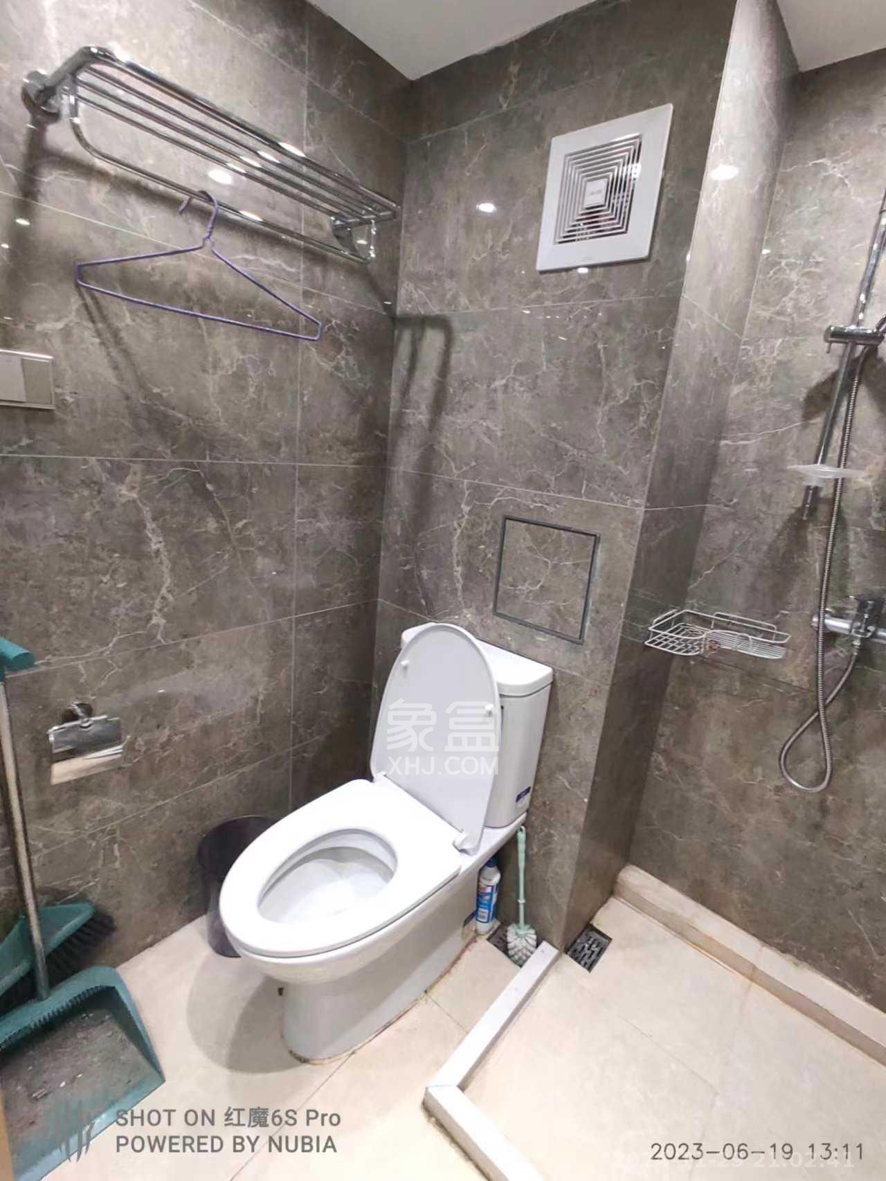 华远海蓝郡 2室1厅1卫 1300.0元/月 华远海蓝郡 2室1厅1卫 1300.0元/月室内图