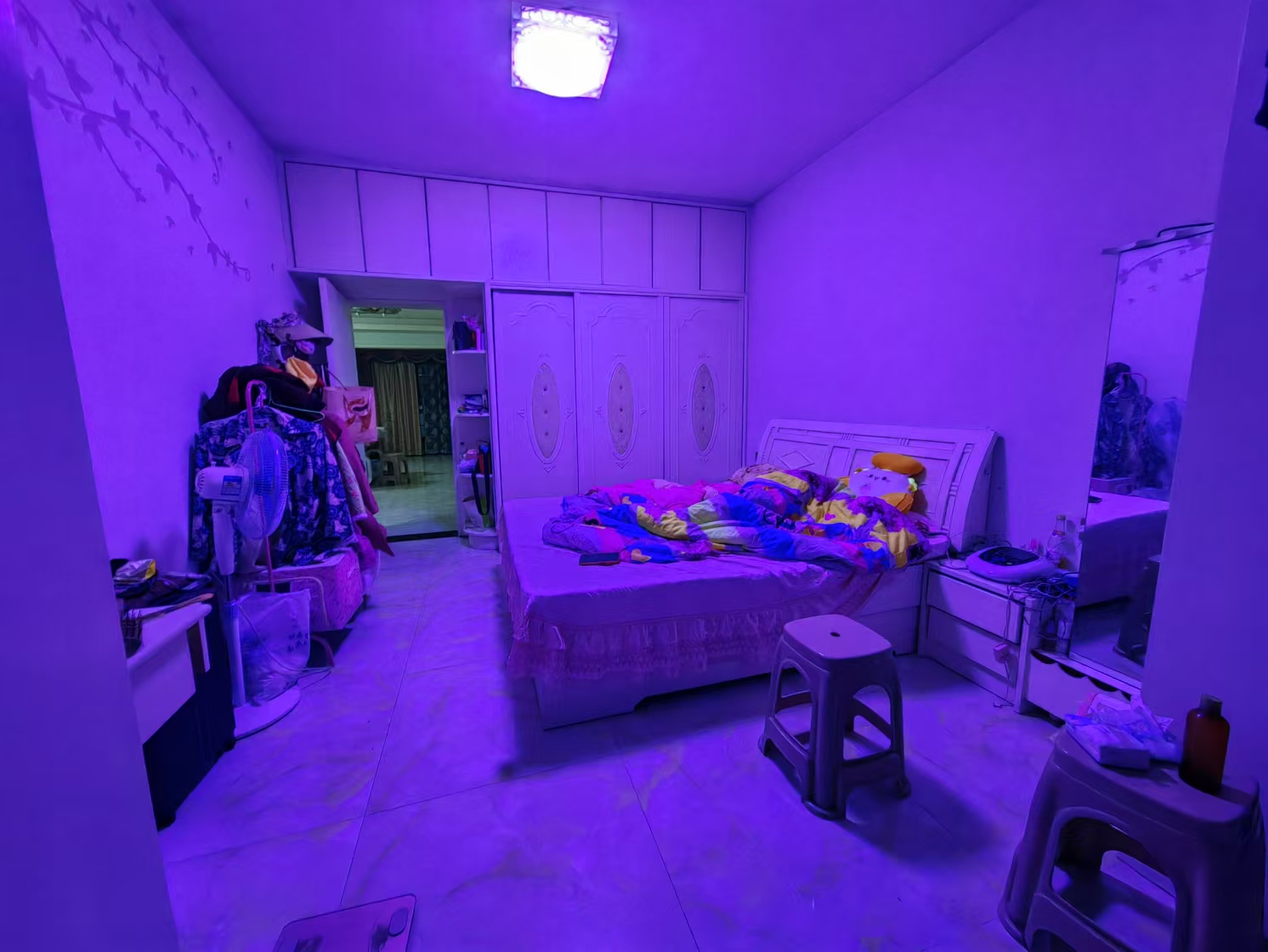 新世界建材城  3室2厅1卫    39.8万 新世界建材城  3室2厅1卫    39.8万客厅