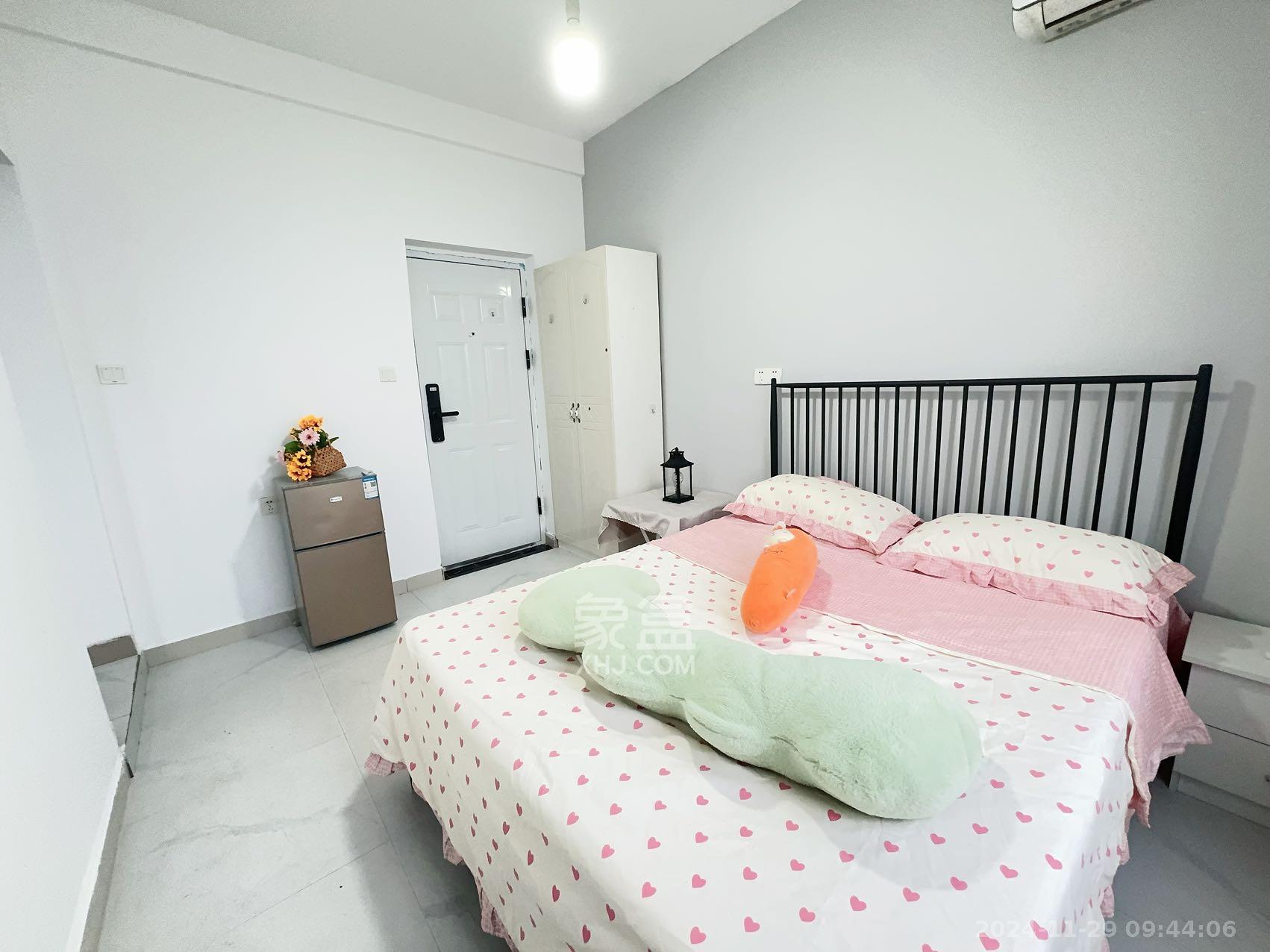 白沙湾嘉园 1室2厅1卫 1600.0元/月 白沙湾嘉园 1室2厅1卫 1600.0元/月室内图