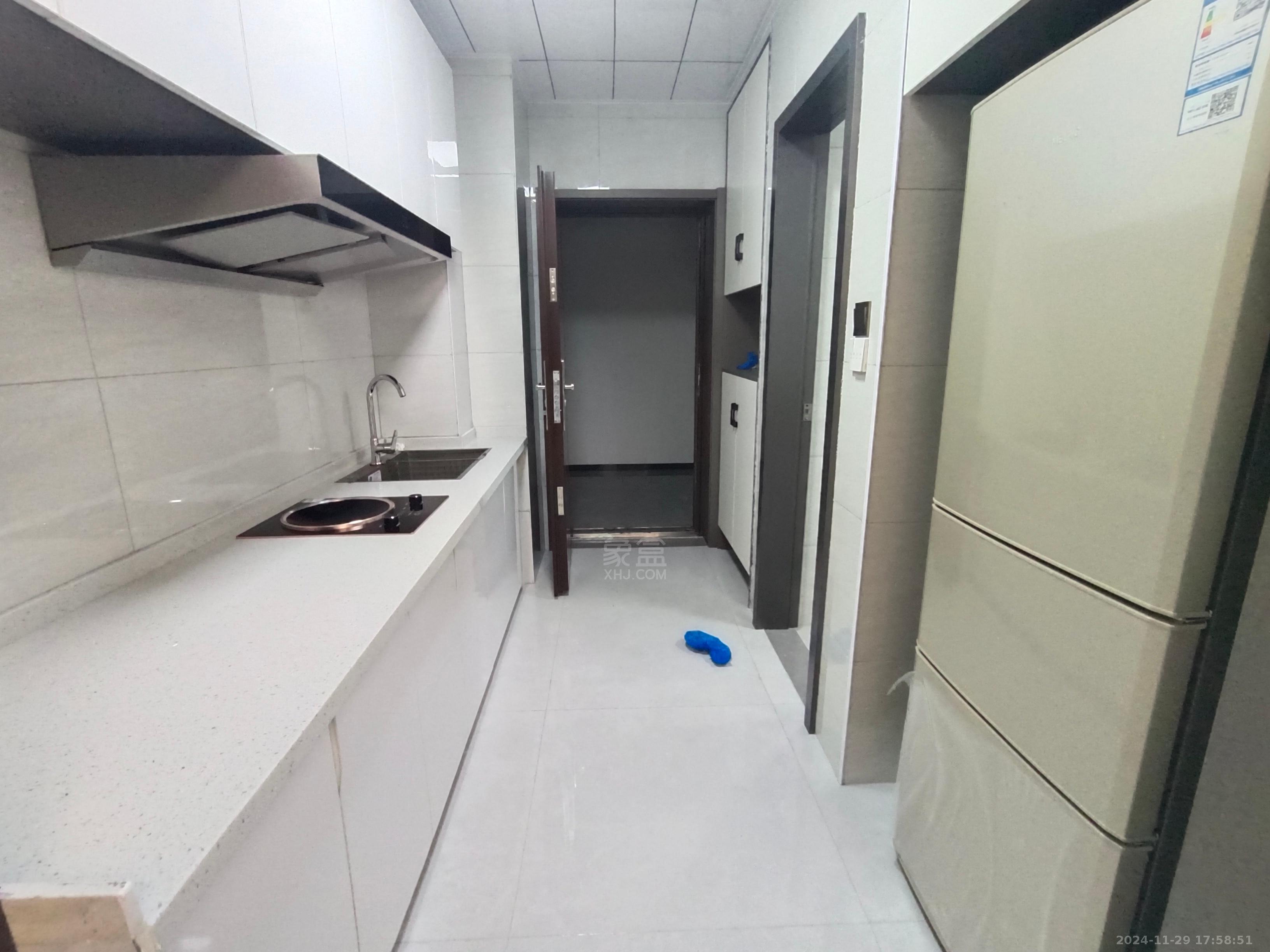 朗廷览江 1室0厅0卫 1800.0元/月 朗廷览江 1室0厅0卫 1800.0元/月室内图