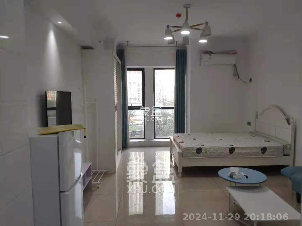 新世界广场  1室1厅1卫    1600.0元/月 新世界广场  1室1厅1卫    1600.0元/月室内图1