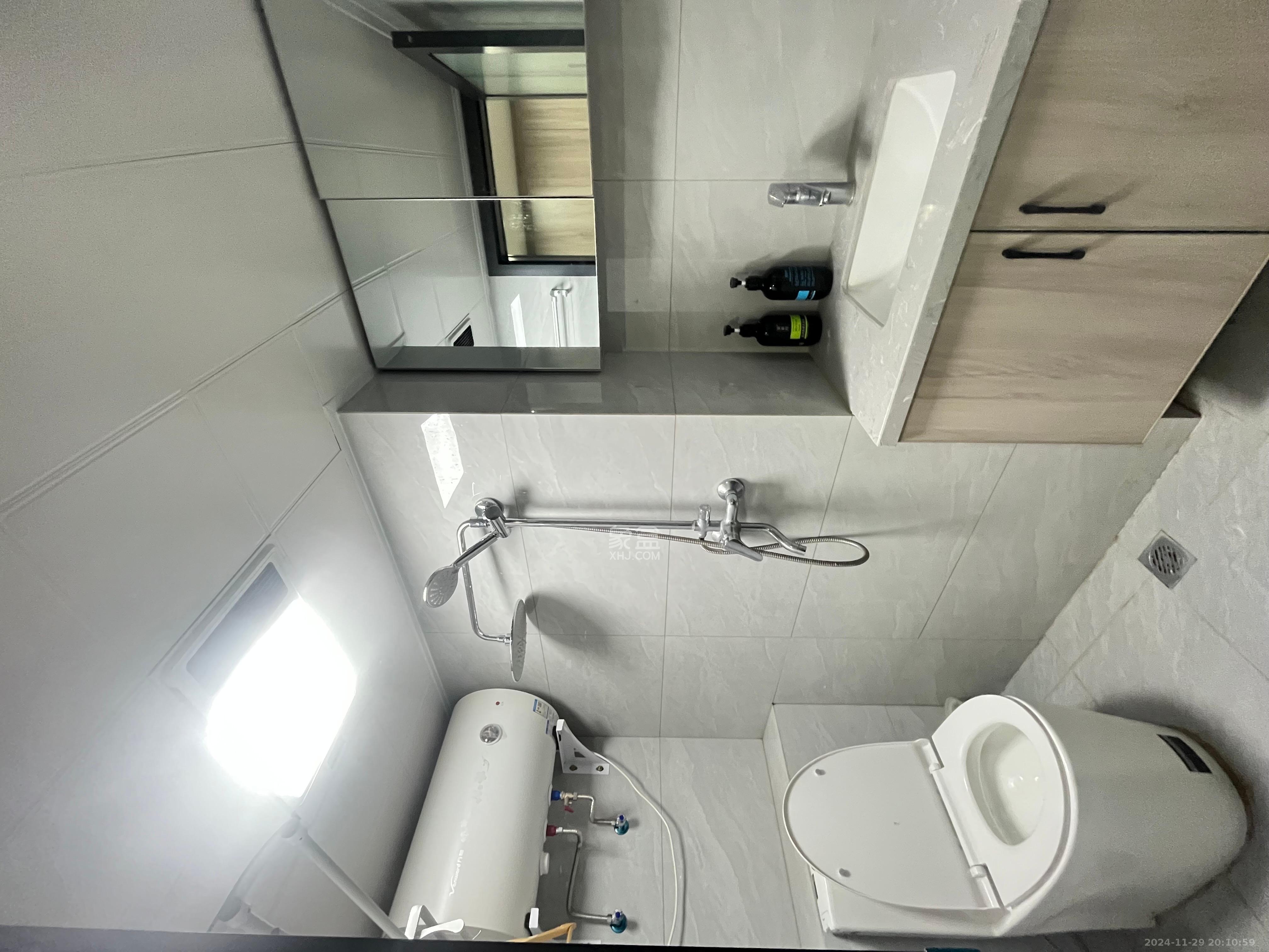 福晟翡翠湾 2室1厅1卫 2200.0元/月 福晟翡翠湾 2室1厅1卫 2200.0元/月室内图