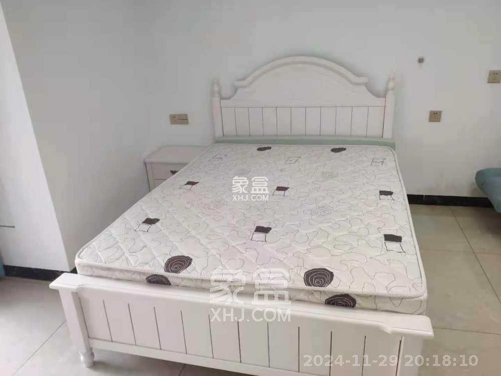 新世界广场  1室1厅1卫    1600.0元/月 新世界广场  1室1厅1卫    1600.0元/月室内图