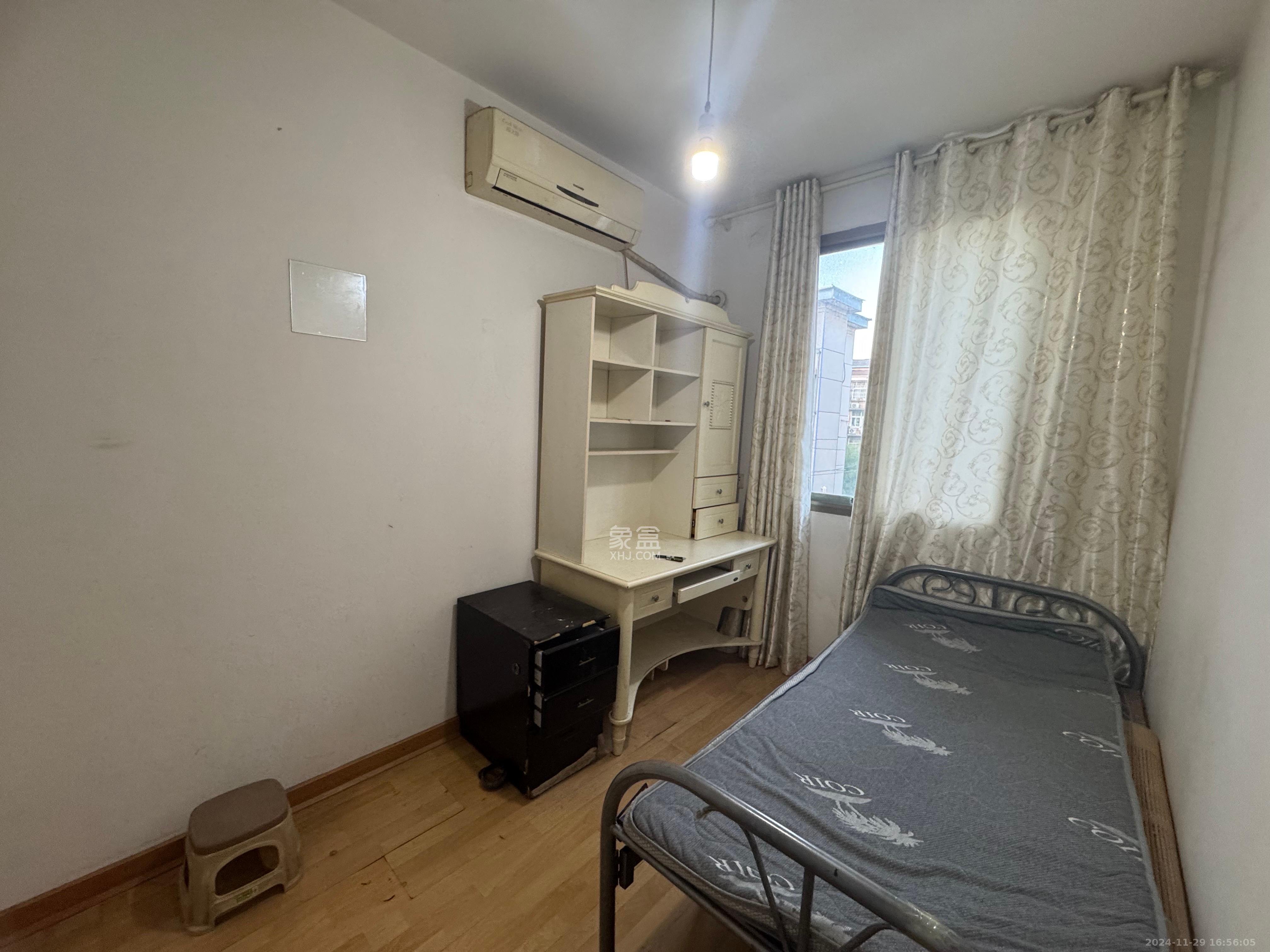 民主东街散盘 3室2厅1卫 2400.0元/月 民主东街散盘 3室2厅1卫 2400.0元/月室内图