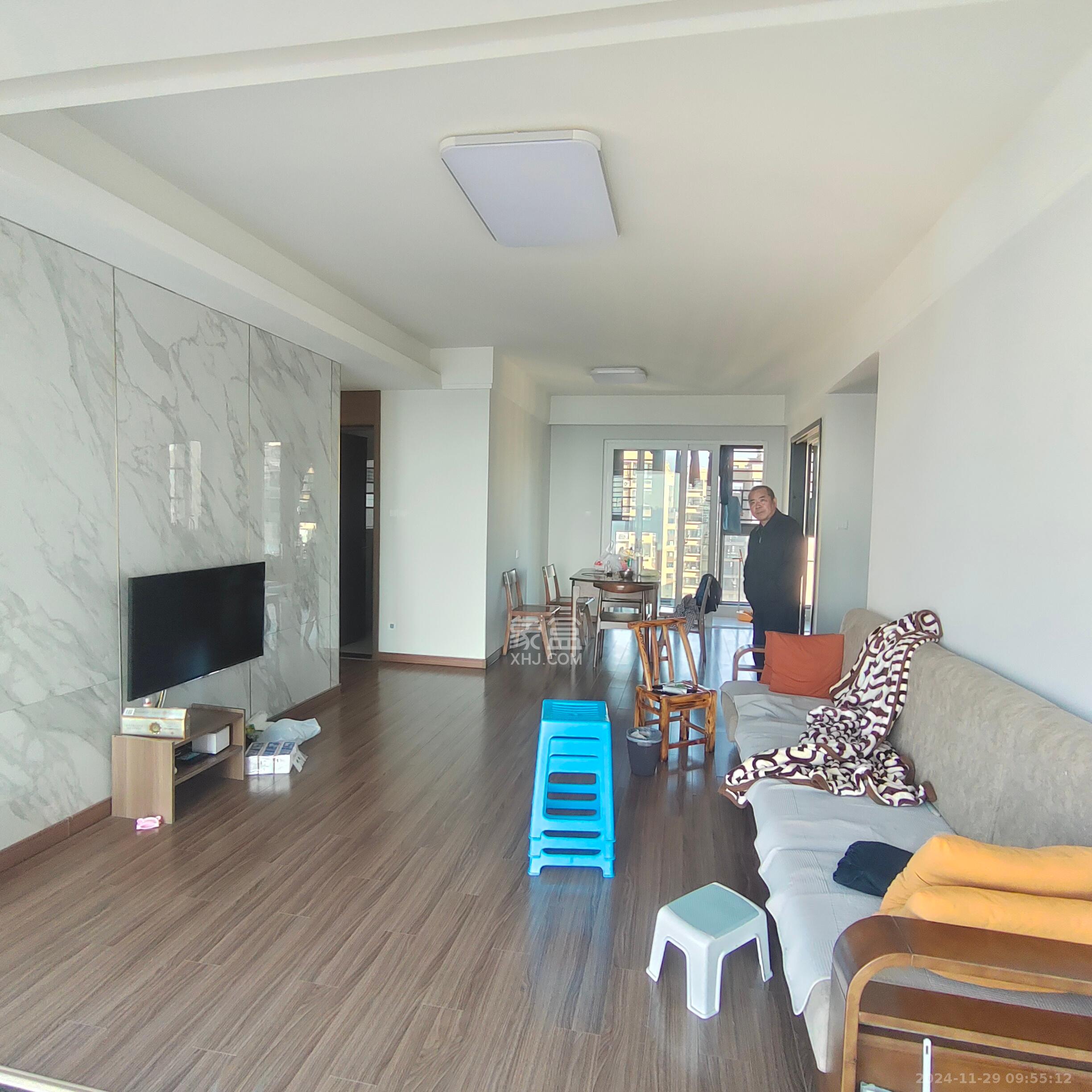 保利香槟国际 4室2厅2卫 2300.0元/月 保利香槟国际 4室2厅2卫 2300.0元/月室内图