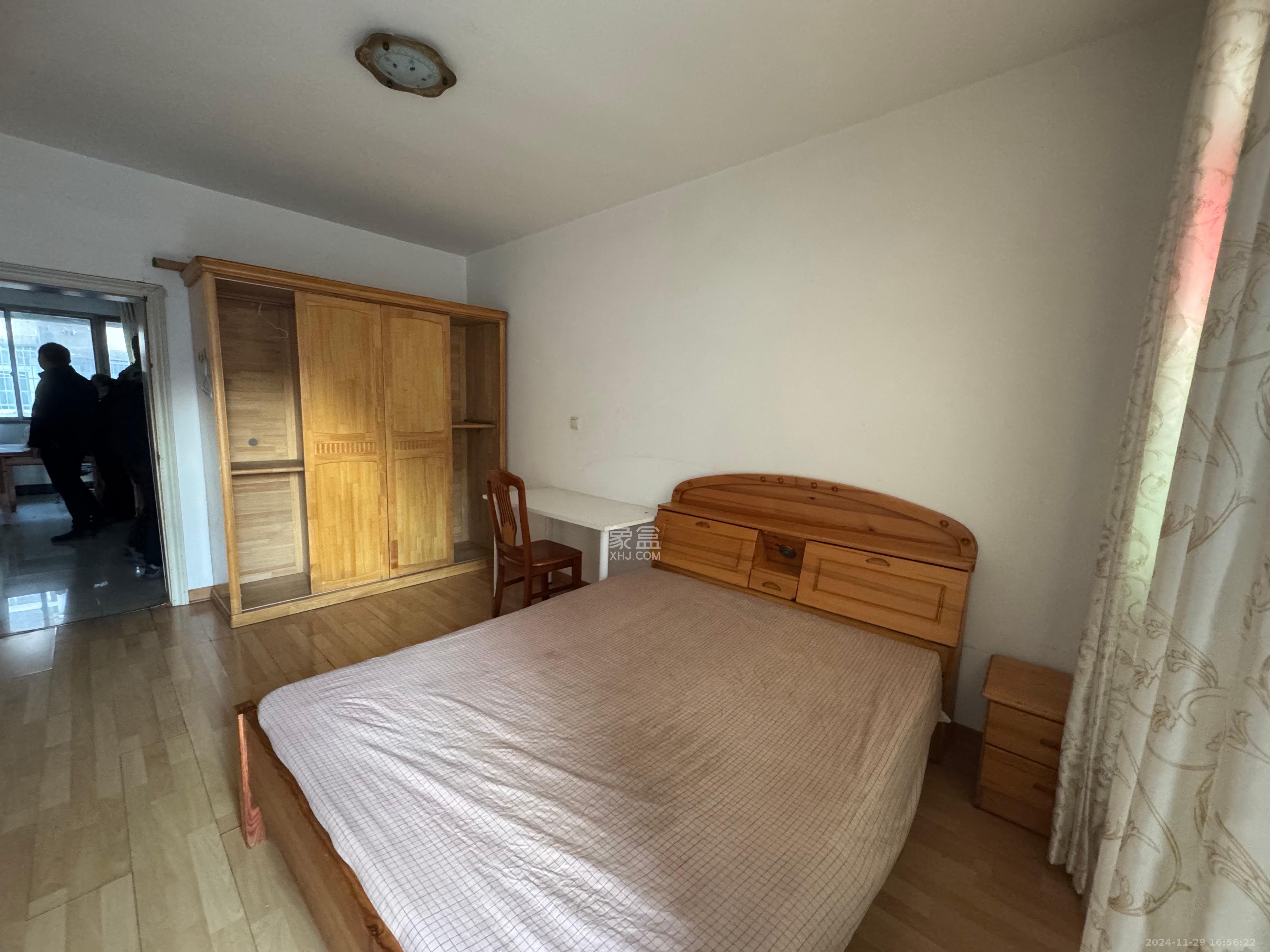 民主东街散盘 3室2厅1卫 2400.0元/月 民主东街散盘 3室2厅1卫 2400.0元/月室内图