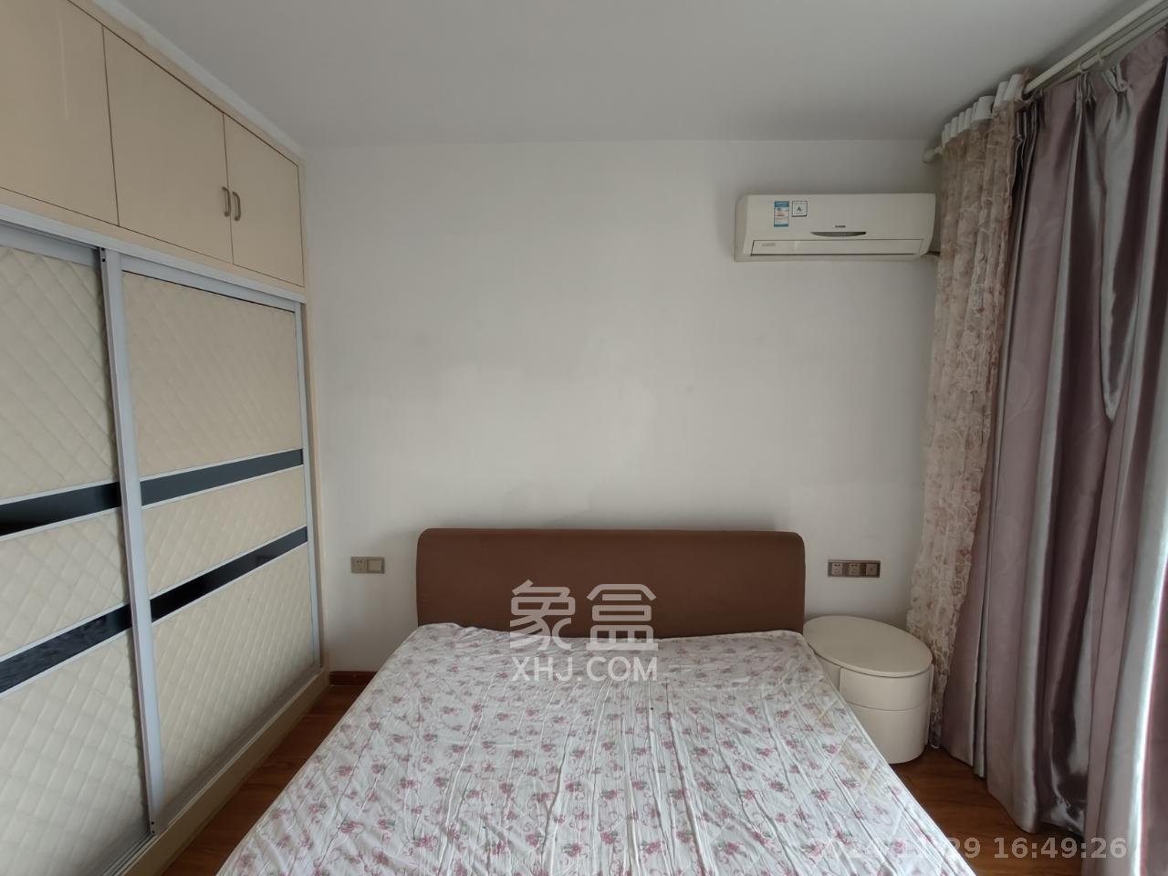 山语城二期 3室2厅1卫 2000.0元/月 山语城二期 3室2厅1卫 2000.0元/月室内图