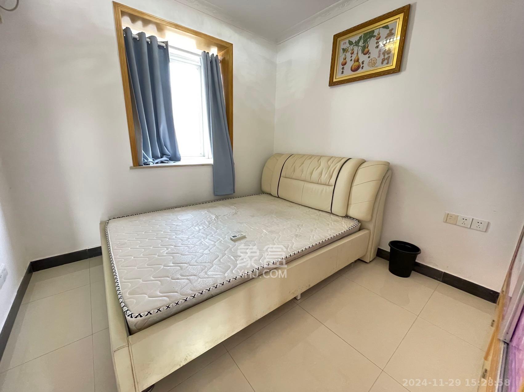 龙王港社区  2室1厅1卫    2400.0元/月室内图