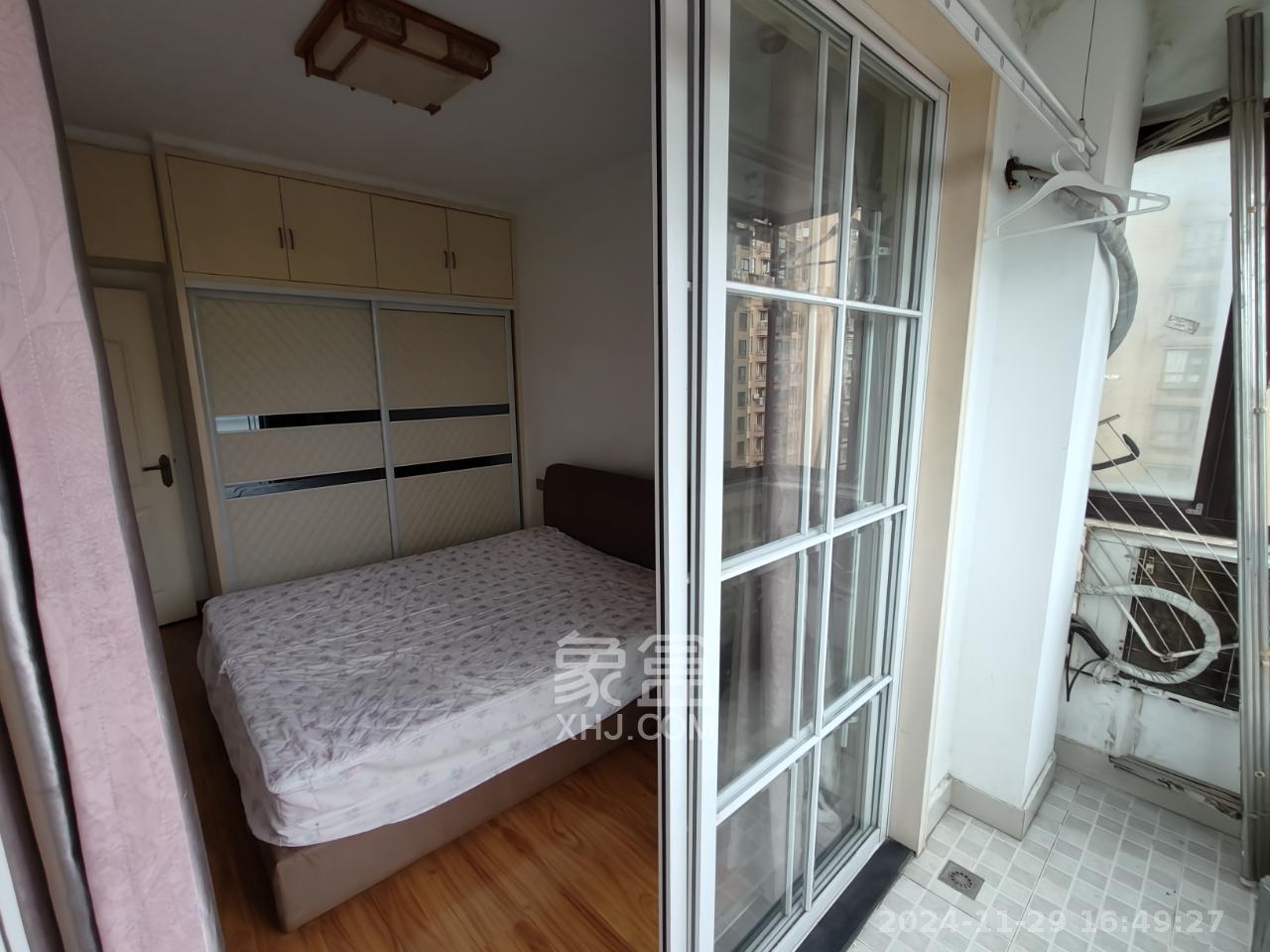 山语城二期 3室2厅1卫 2000.0元/月 山语城二期 3室2厅1卫 2000.0元/月室内图