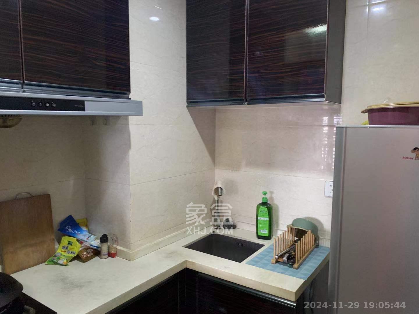 德思勤城市广场(宝格丽公寓) 1室1厅1卫 2000.0元/月 德思勤城市广场(宝格丽公寓) 1室1厅1卫 2000.0元/月室内图