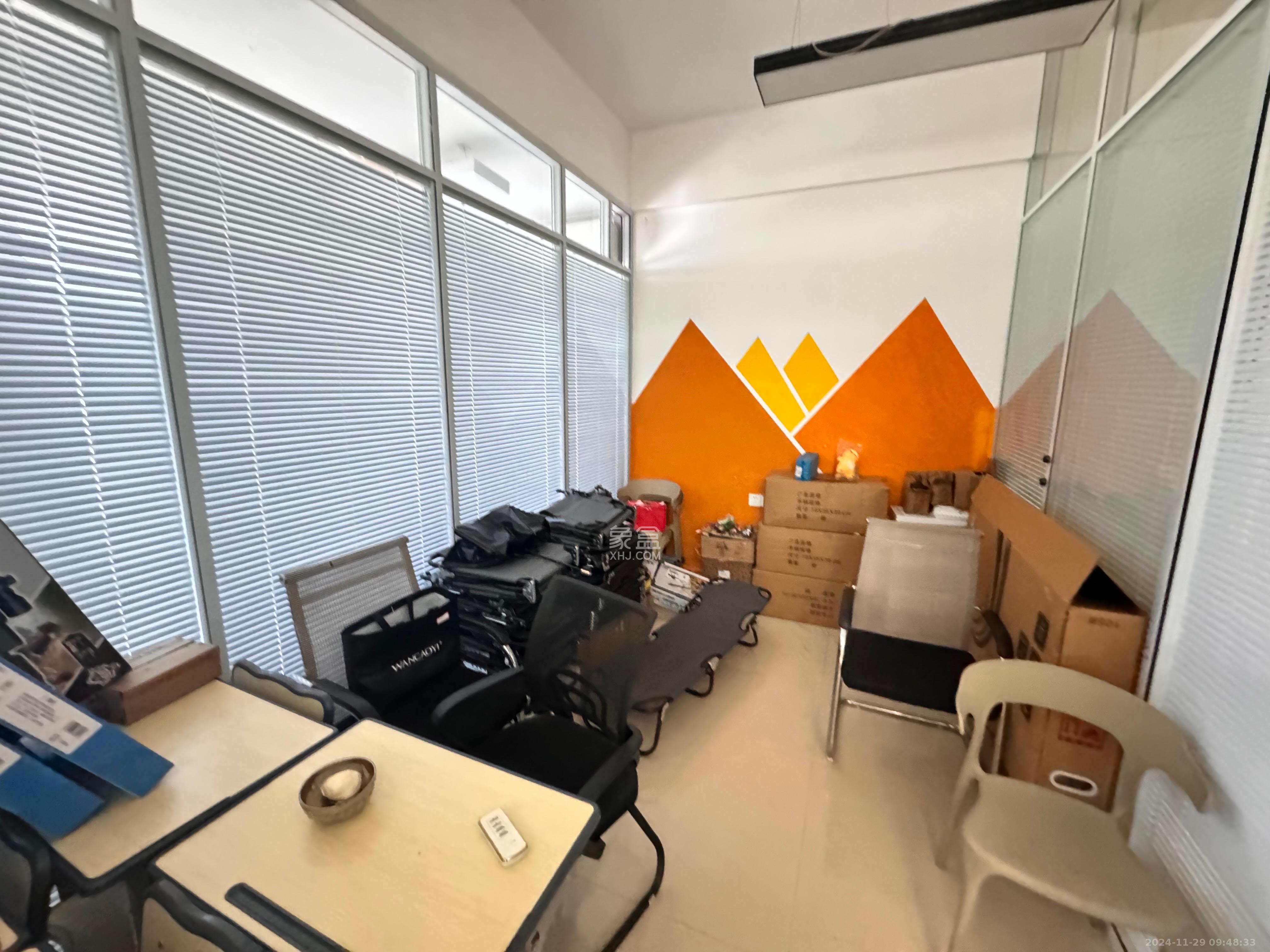 恒泰广场 1室1厅1卫 5500.0元/月 恒泰广场 1室1厅1卫 5500.0元/月室内图