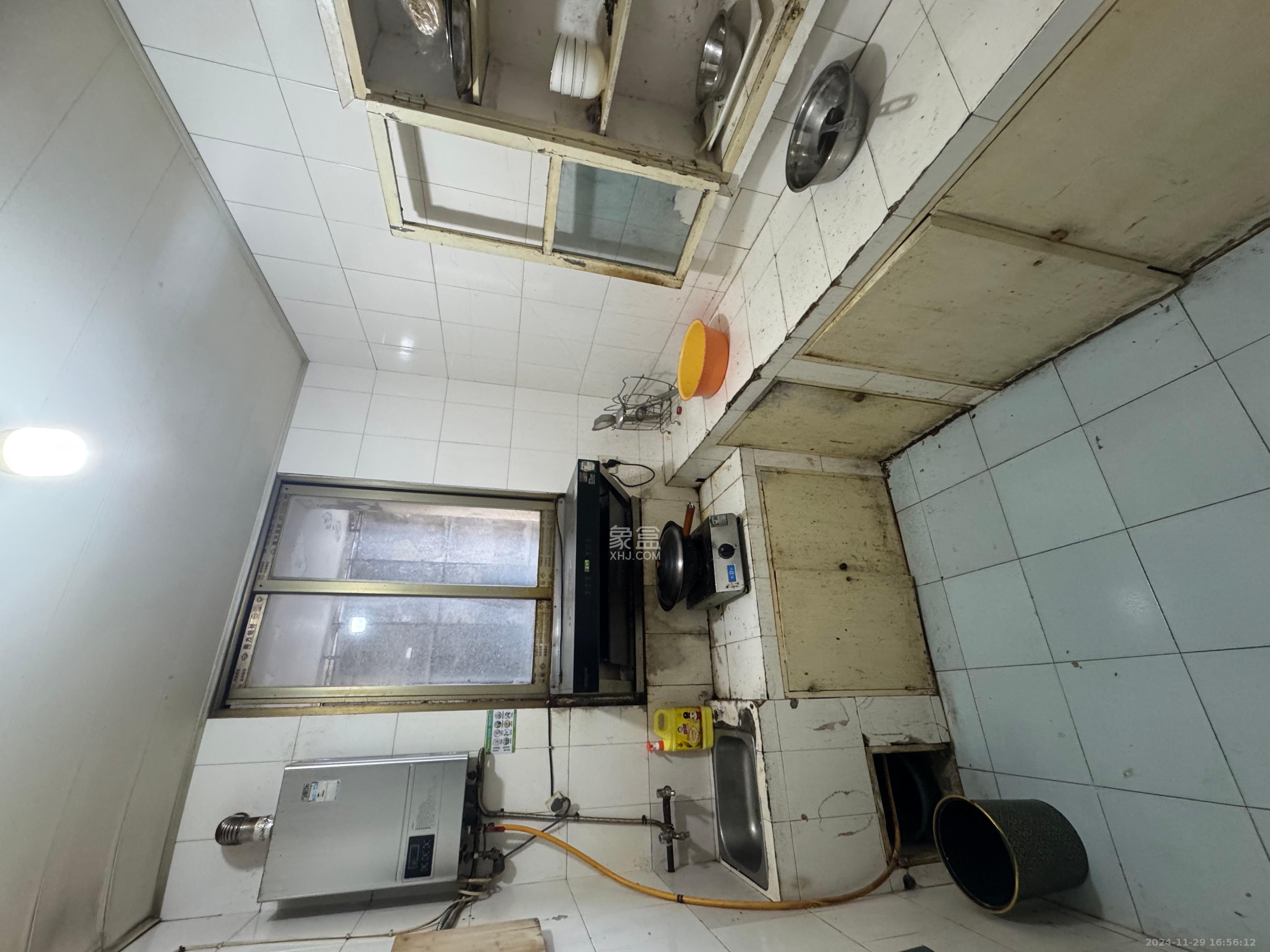 民主东街散盘 3室2厅1卫 2400.0元/月 民主东街散盘 3室2厅1卫 2400.0元/月室内图