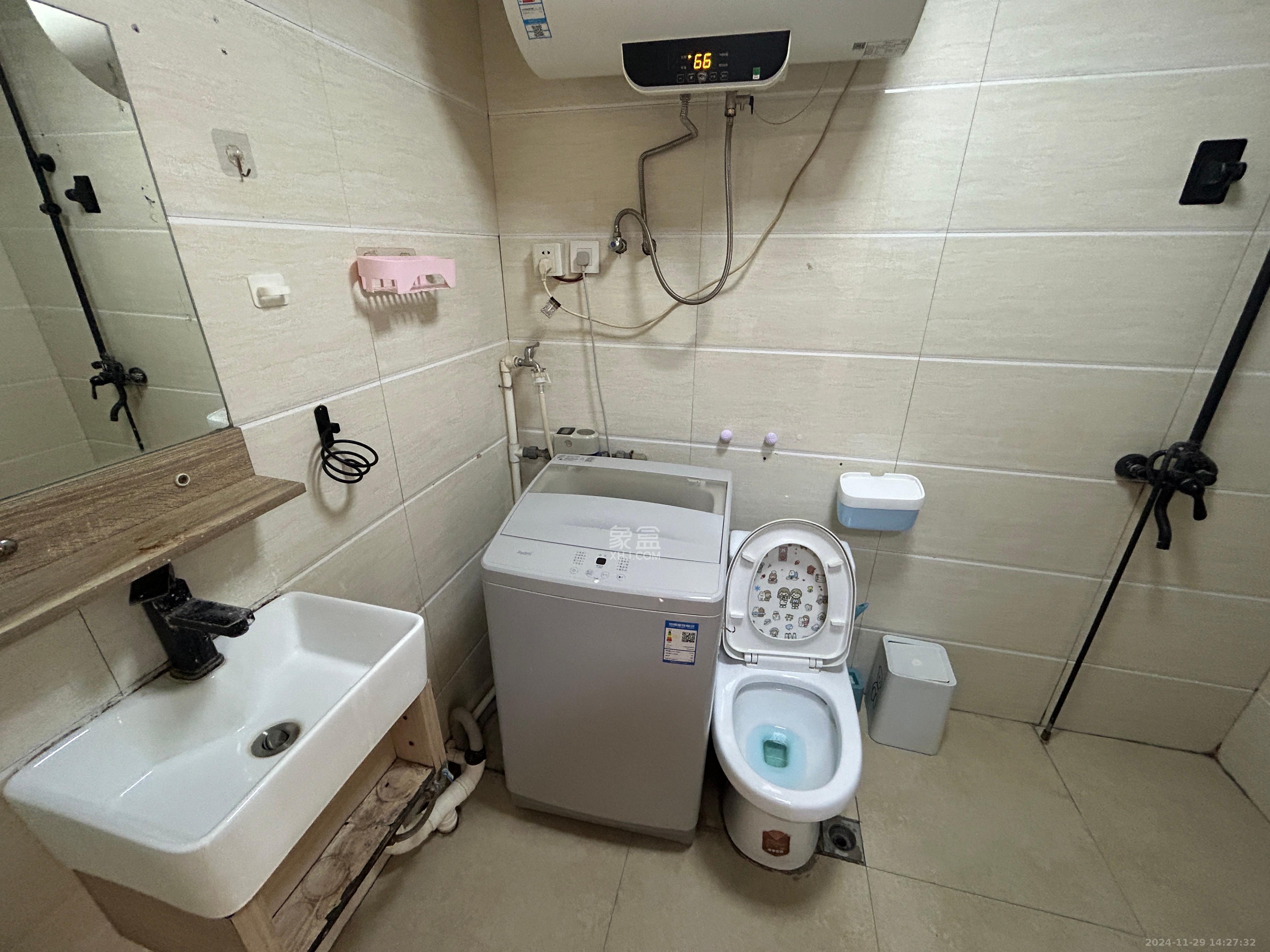 摩天一号 1室0厅0卫 2200.0元/月 摩天一号 1室0厅0卫 2200.0元/月室内图