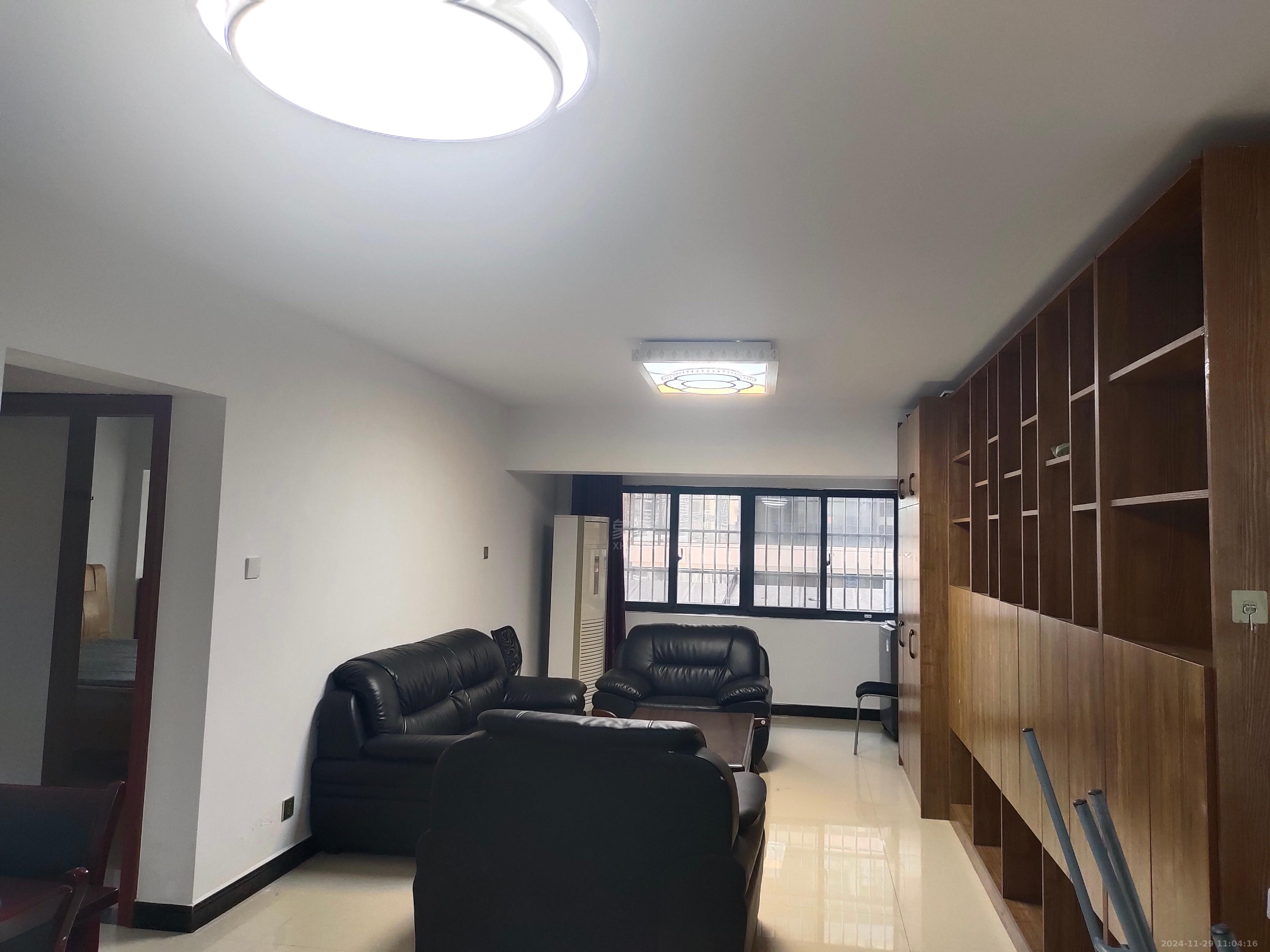 武广国际学苑 2室2厅1卫 2000.0元/月 武广国际学苑 2室2厅1卫 2000.0元/月室内图