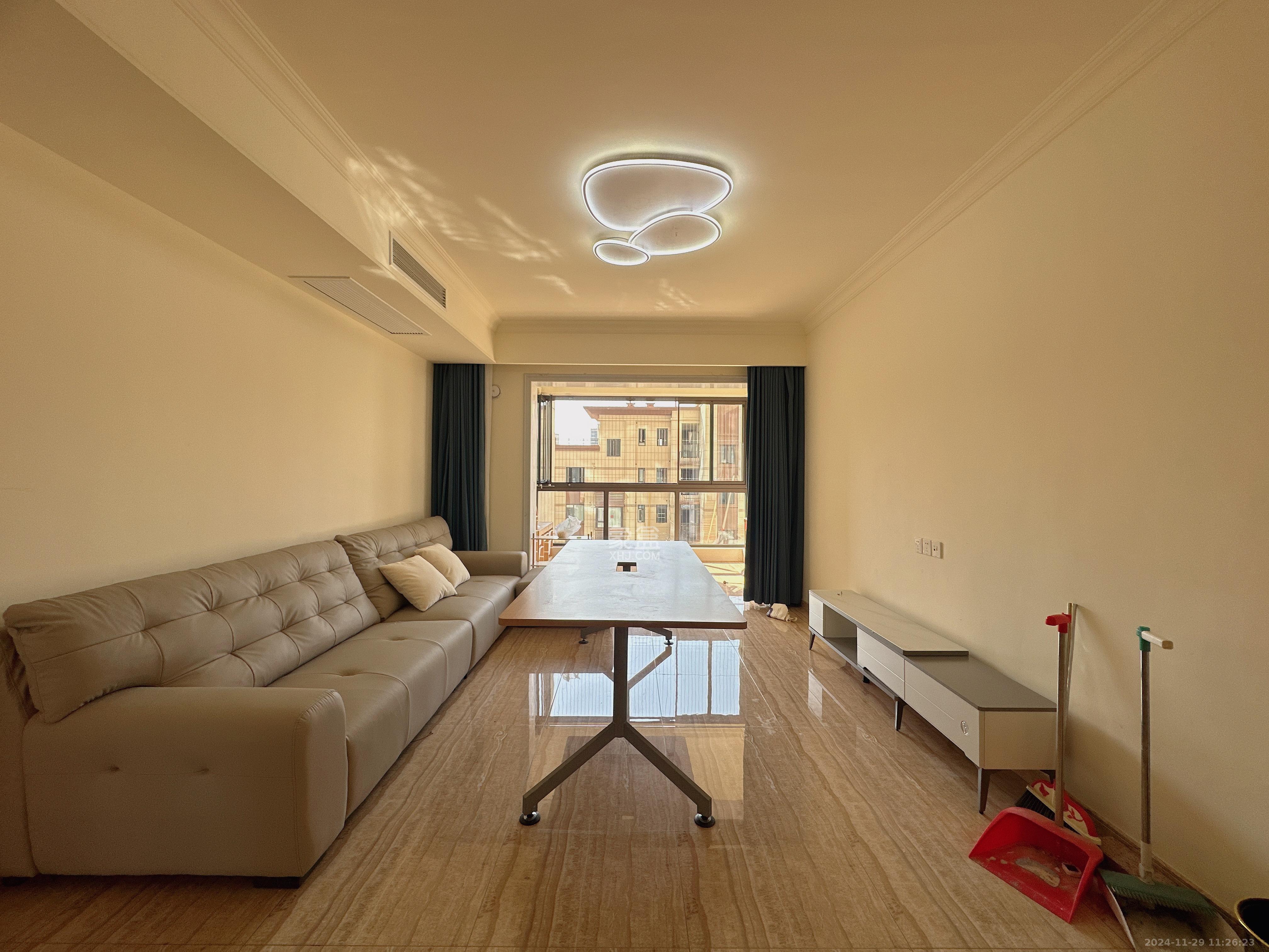 碧桂园翘楚棠 3室2厅2卫 2600.0元/月 碧桂园翘楚棠 3室2厅2卫 2600.0元/月室内图