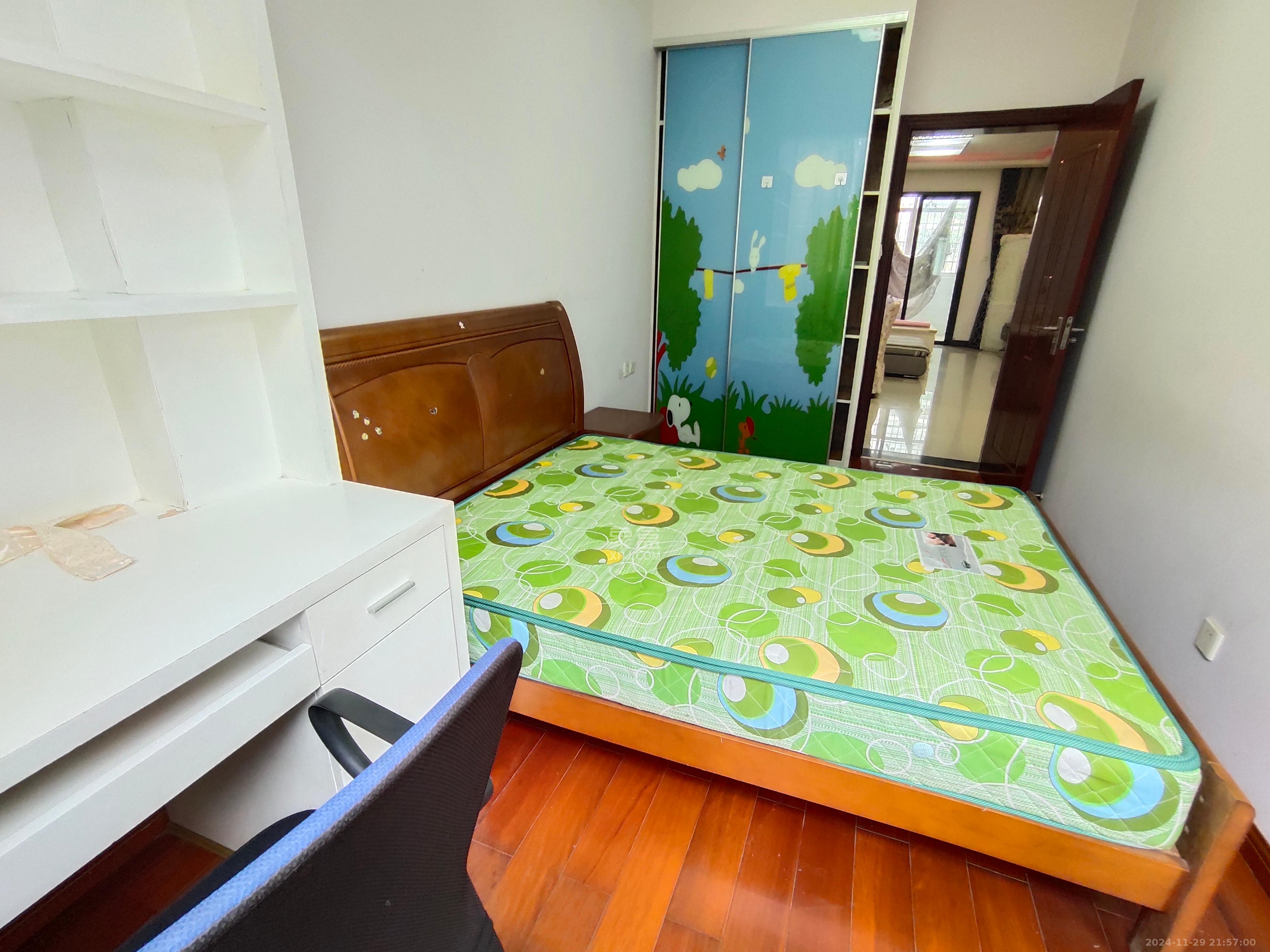 阳光100三期 2室2厅1卫 2400.0元/月 阳光100三期 2室2厅1卫 2400.0元/月室内图