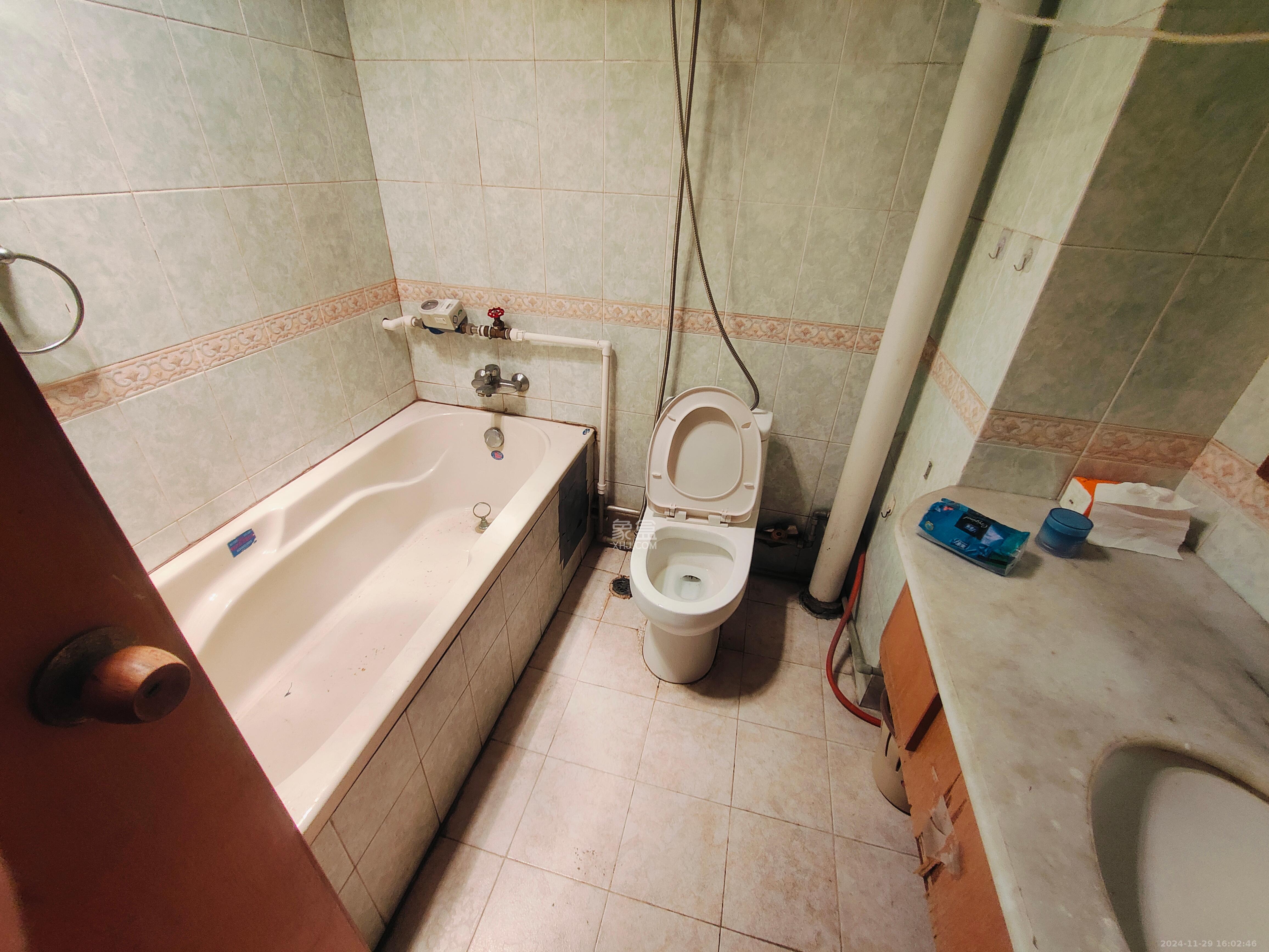规划局小区（文明大院凤凰台062号）  3室1厅1卫   2800.00元/月室内图