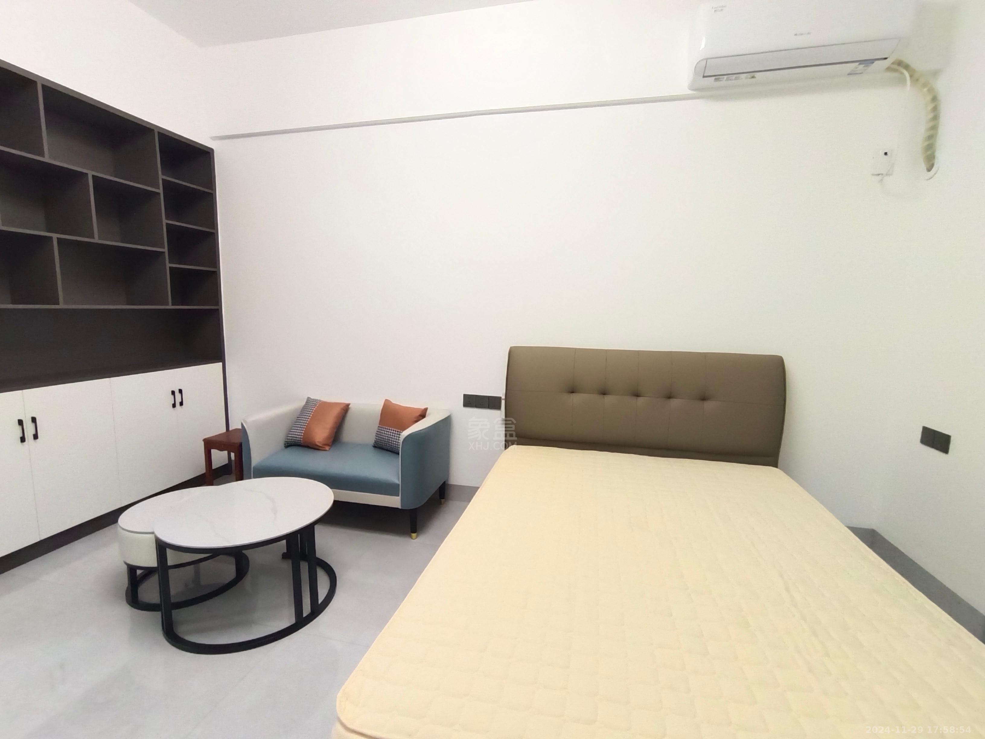 朗廷览江 1室0厅0卫 1800.0元/月 朗廷览江 1室0厅0卫 1800.0元/月室内图