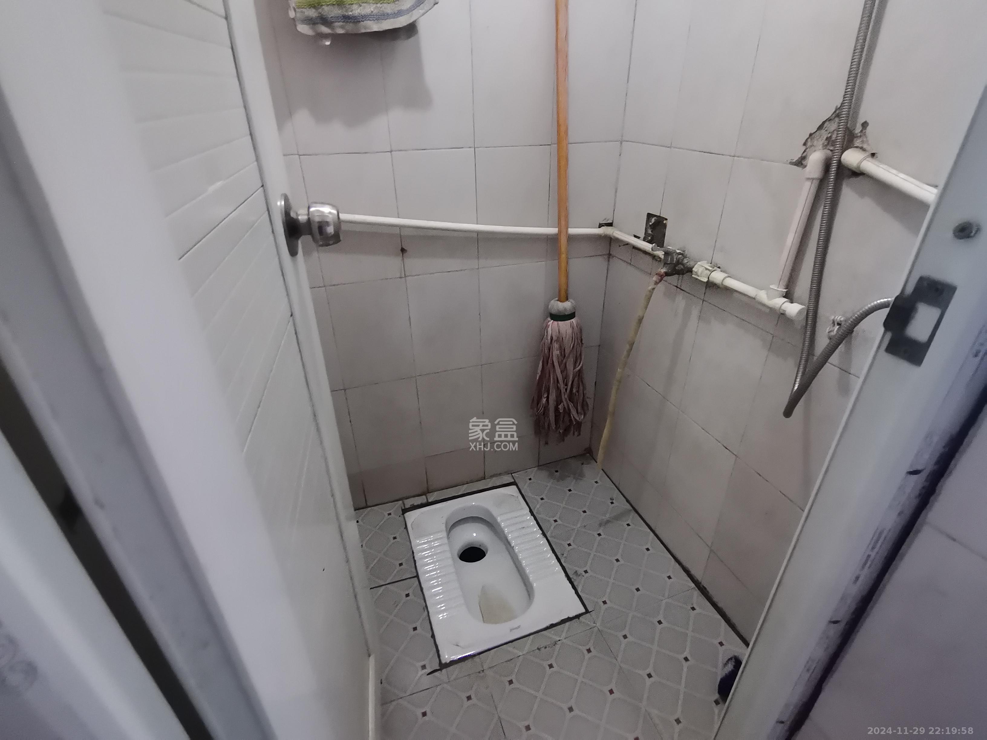 上麻园岭散盘  1室1厅1卫    1400.0元/月 上麻园岭散盘  1室1厅1卫    1400.0元/月室内图