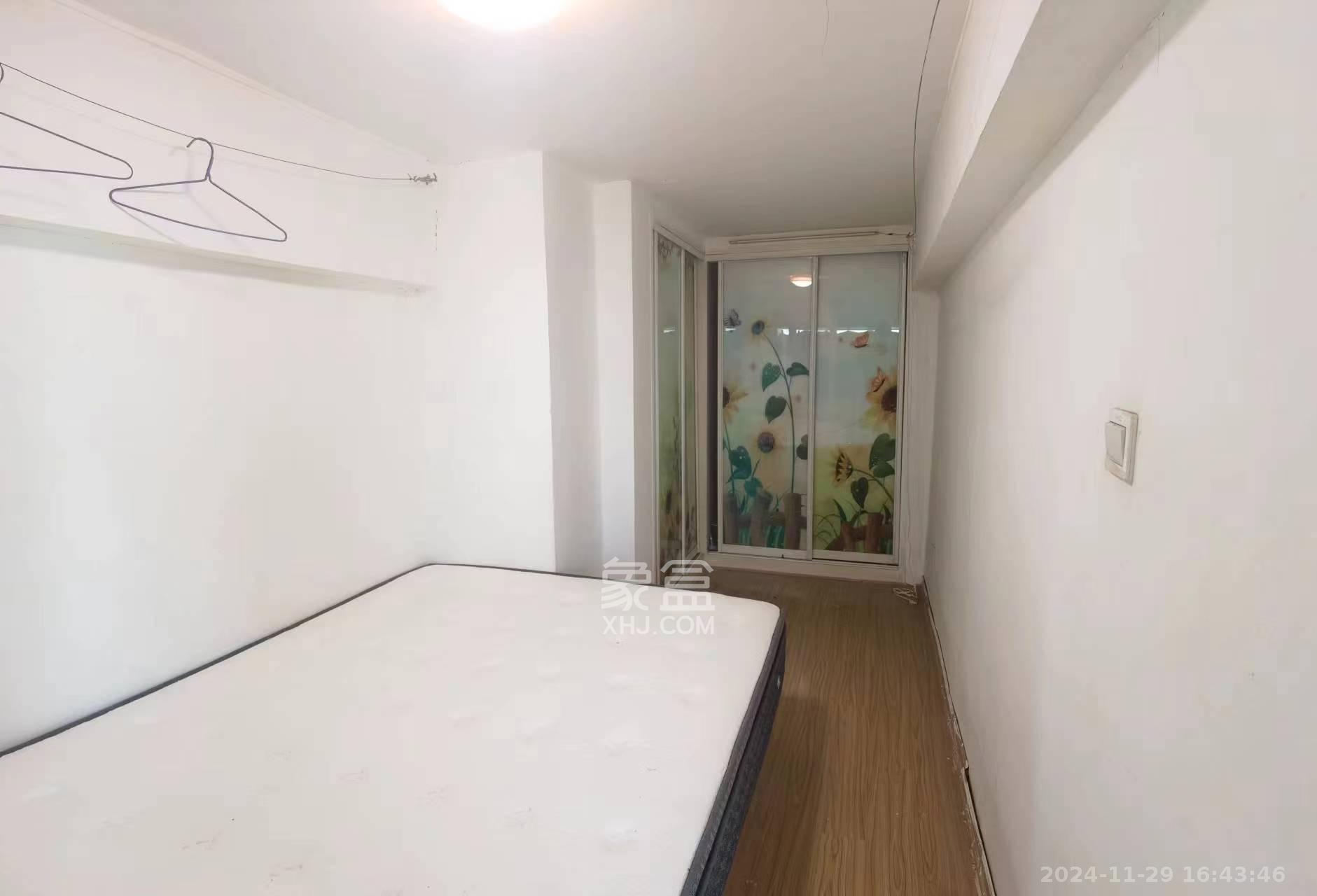 香颂国际  1室1厅1卫    1300.0元/月 香颂国际  1室1厅1卫    1300.0元/月室内图