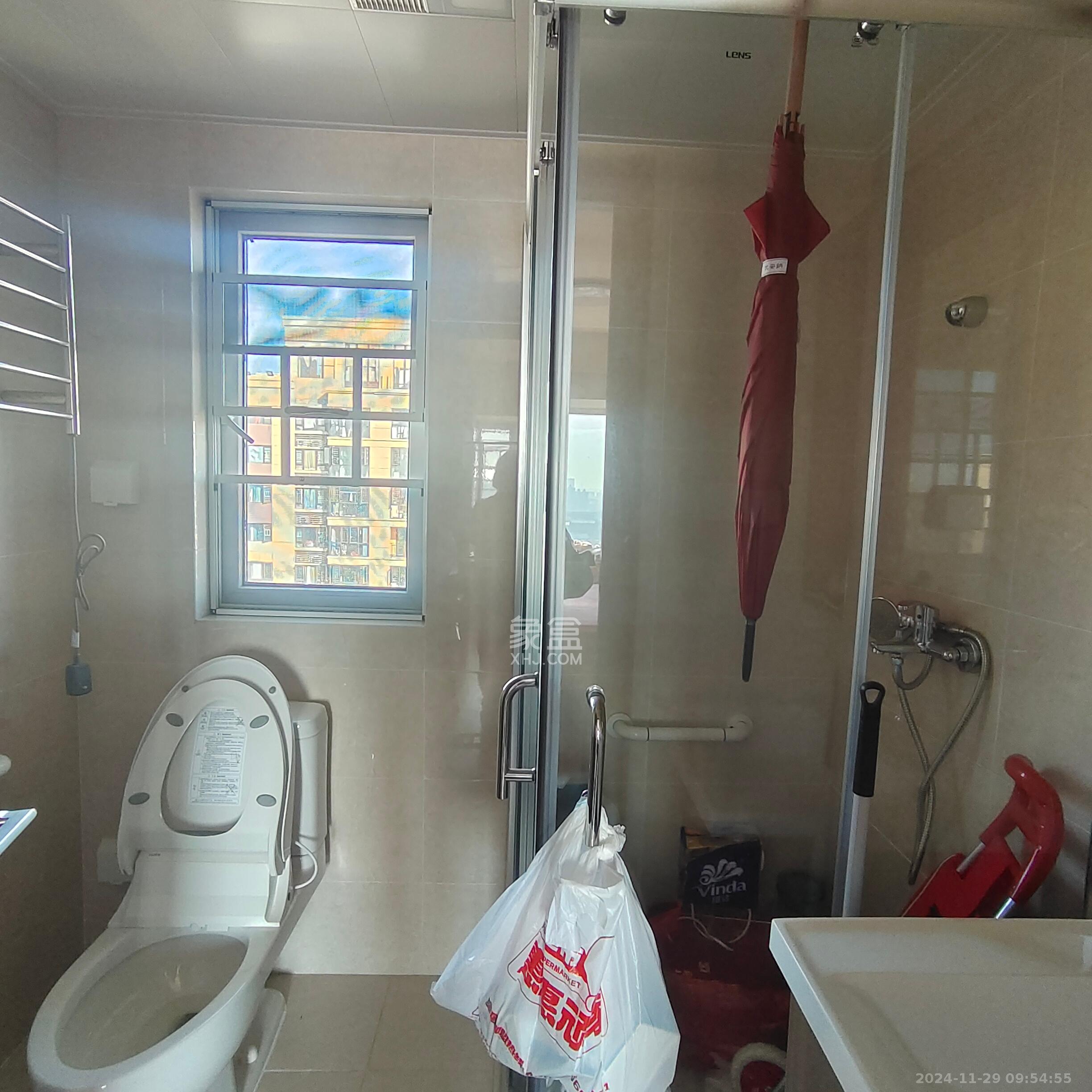 保利香槟国际 4室2厅2卫 2300.0元/月 保利香槟国际 4室2厅2卫 2300.0元/月室内图