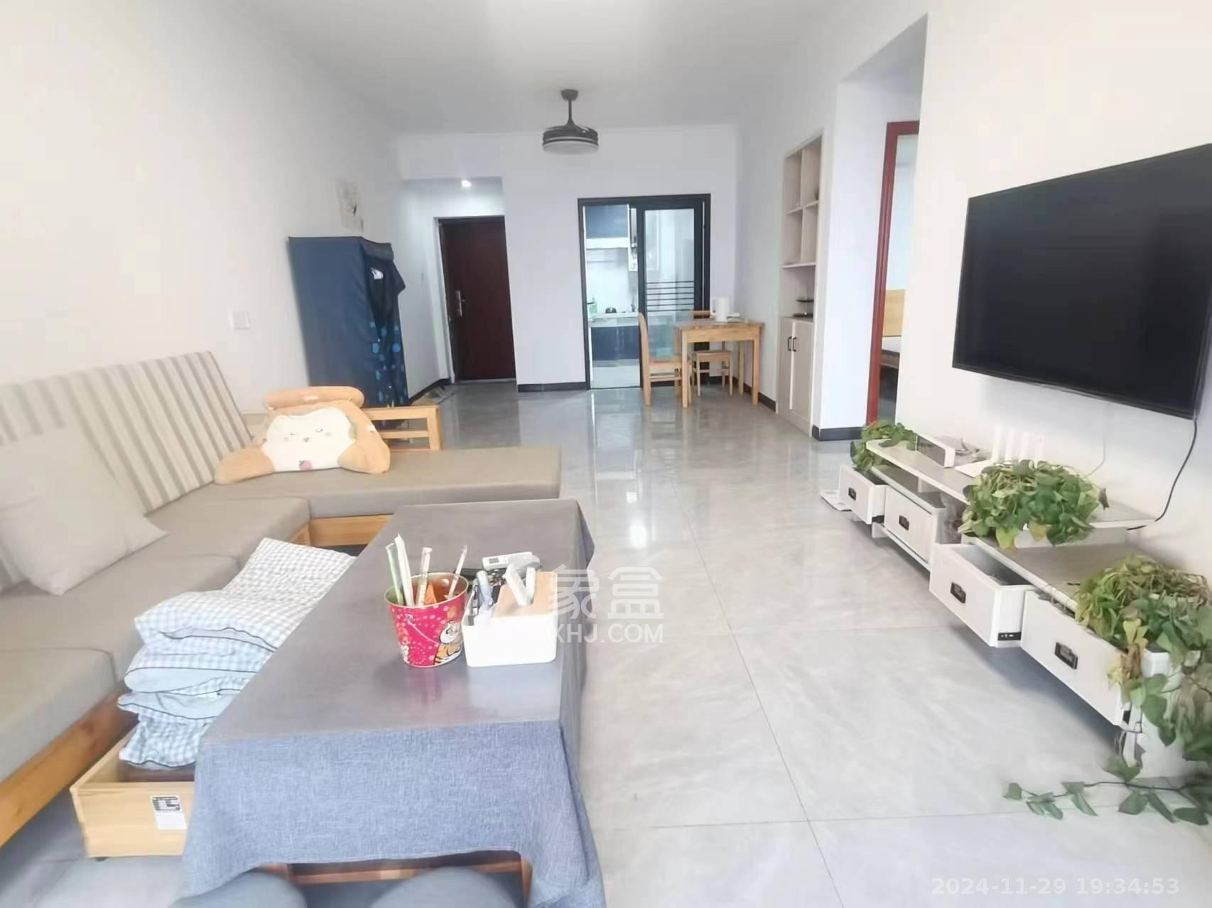 保利东郡 1室0厅0卫 2000.0元/月 保利东郡 1室0厅0卫 2000.0元/月室内图