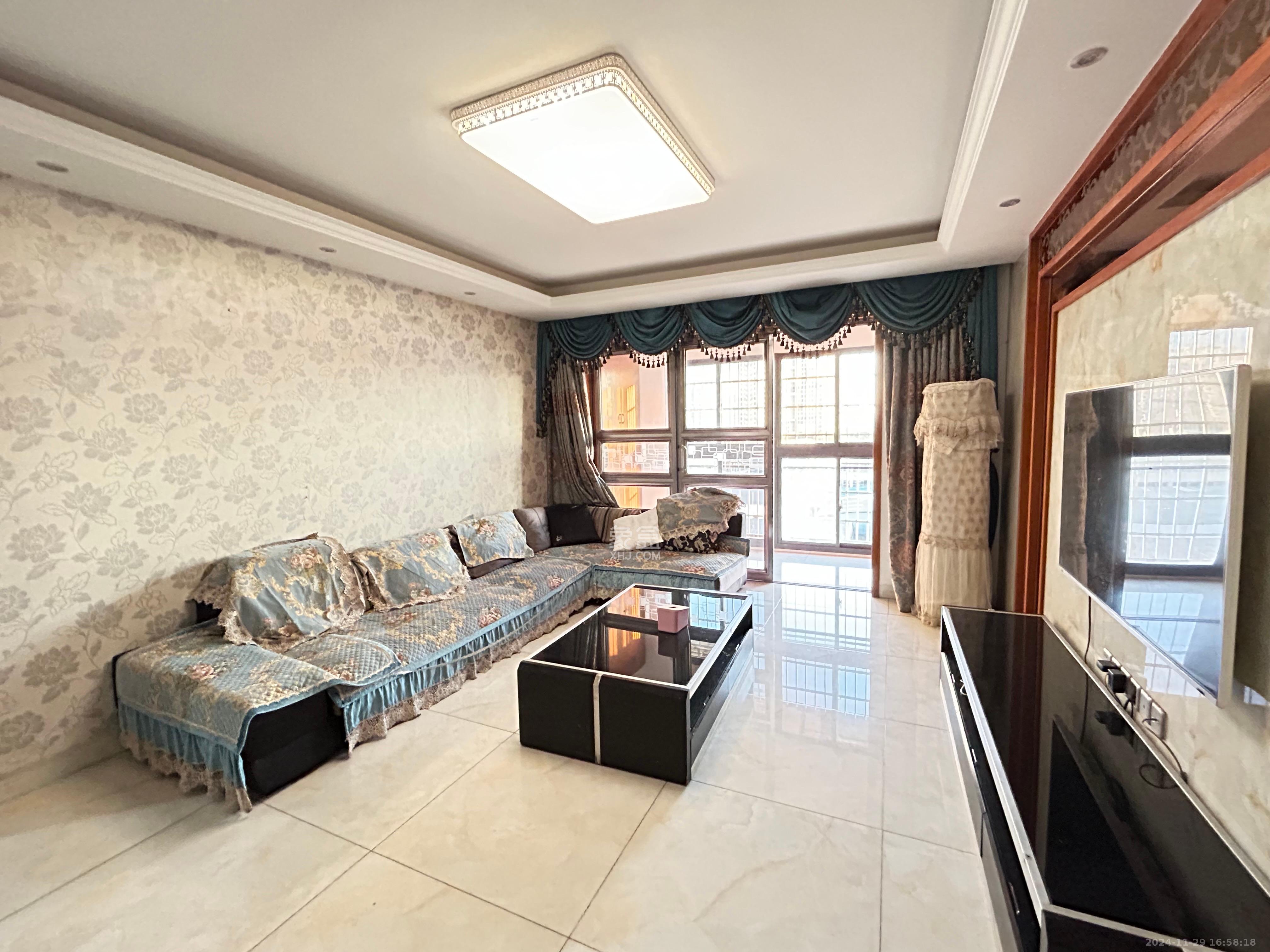 东岸梅园小区 3室2厅2卫 2800.0元/月 东岸梅园小区 3室2厅2卫 2800.0元/月室内图