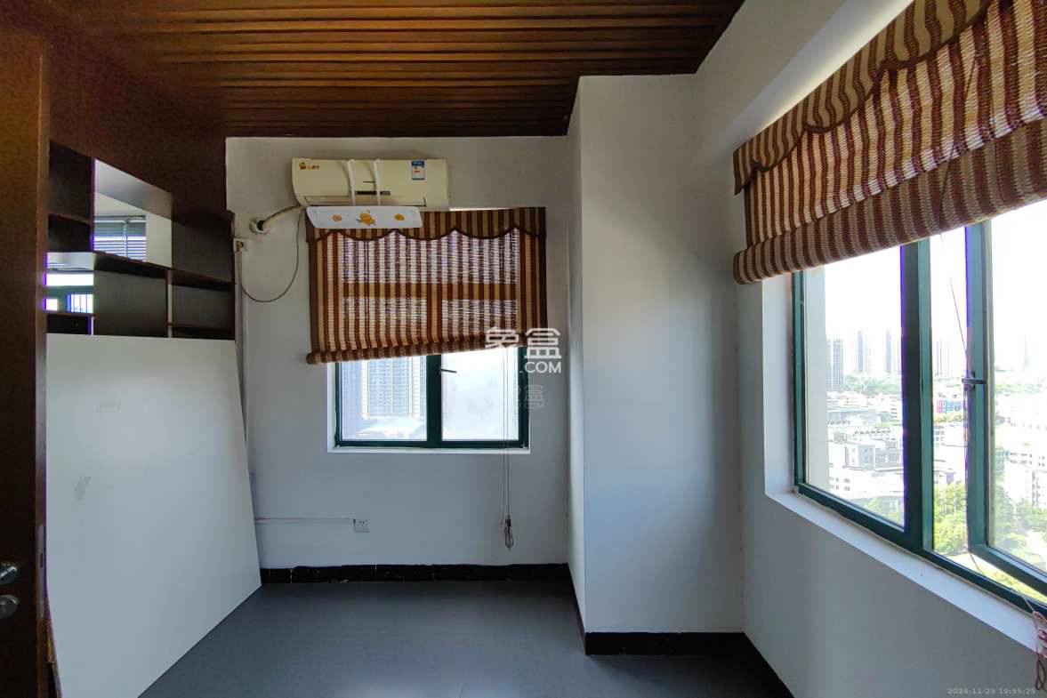 福泰国际 1室1厅1卫 1500.0元/月 福泰国际 1室1厅1卫 1500.0元/月室内图