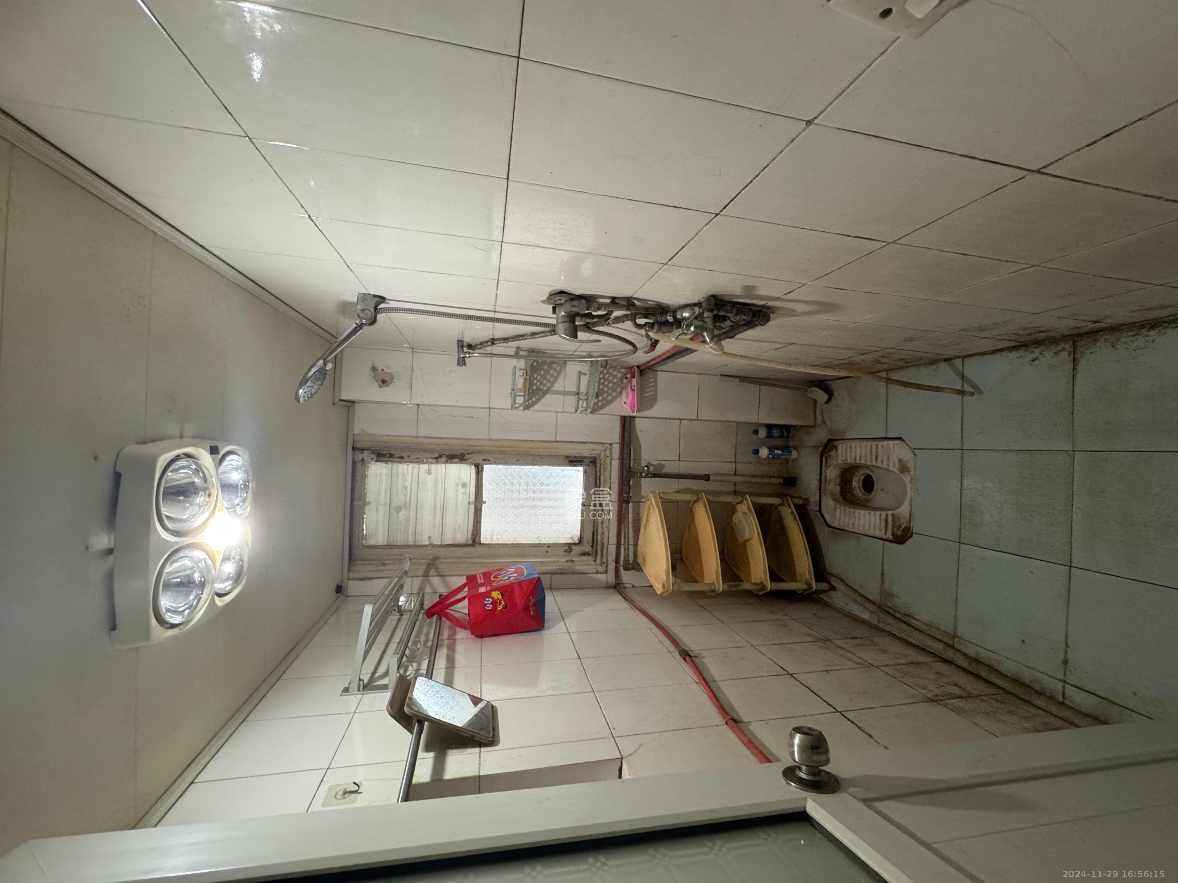 民主东街散盘 3室2厅1卫 2400.0元/月 民主东街散盘 3室2厅1卫 2400.0元/月室内图