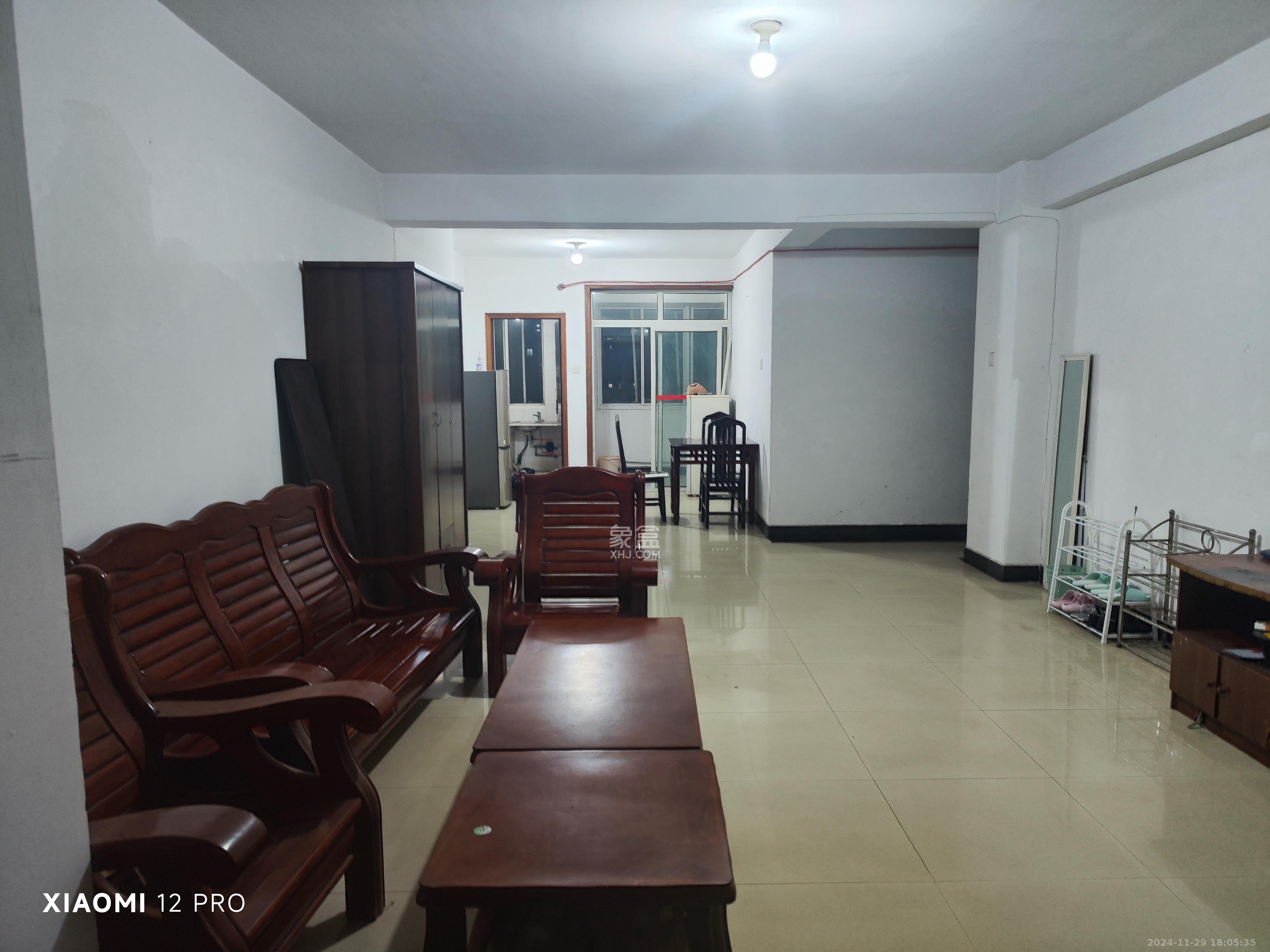 福乐康城 3室2厅1卫 1800.0元/月 福乐康城 3室2厅1卫 1800.0元/月室内图