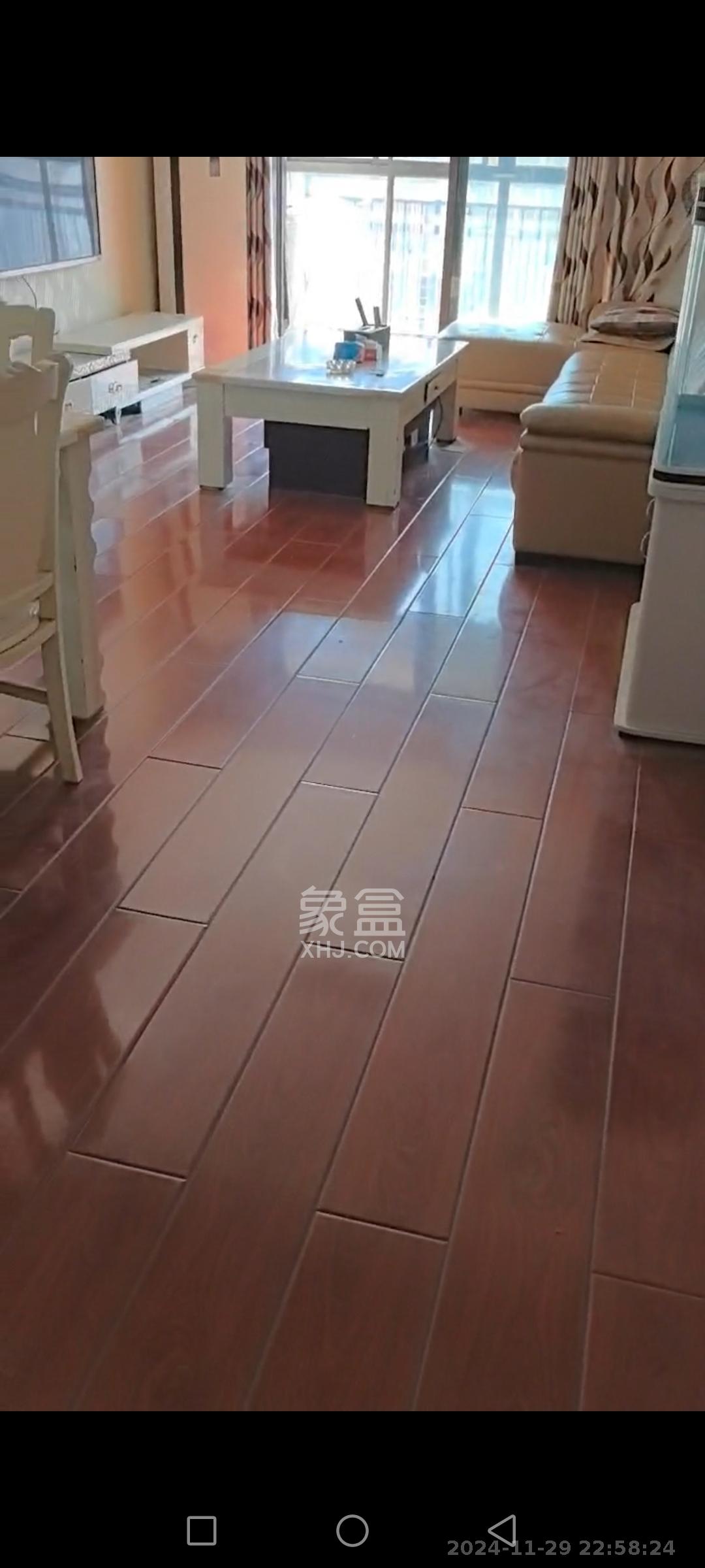 水岸世景  3室2厅1卫    2000.0元/月 水岸世景  3室2厅1卫    2000.0元/月