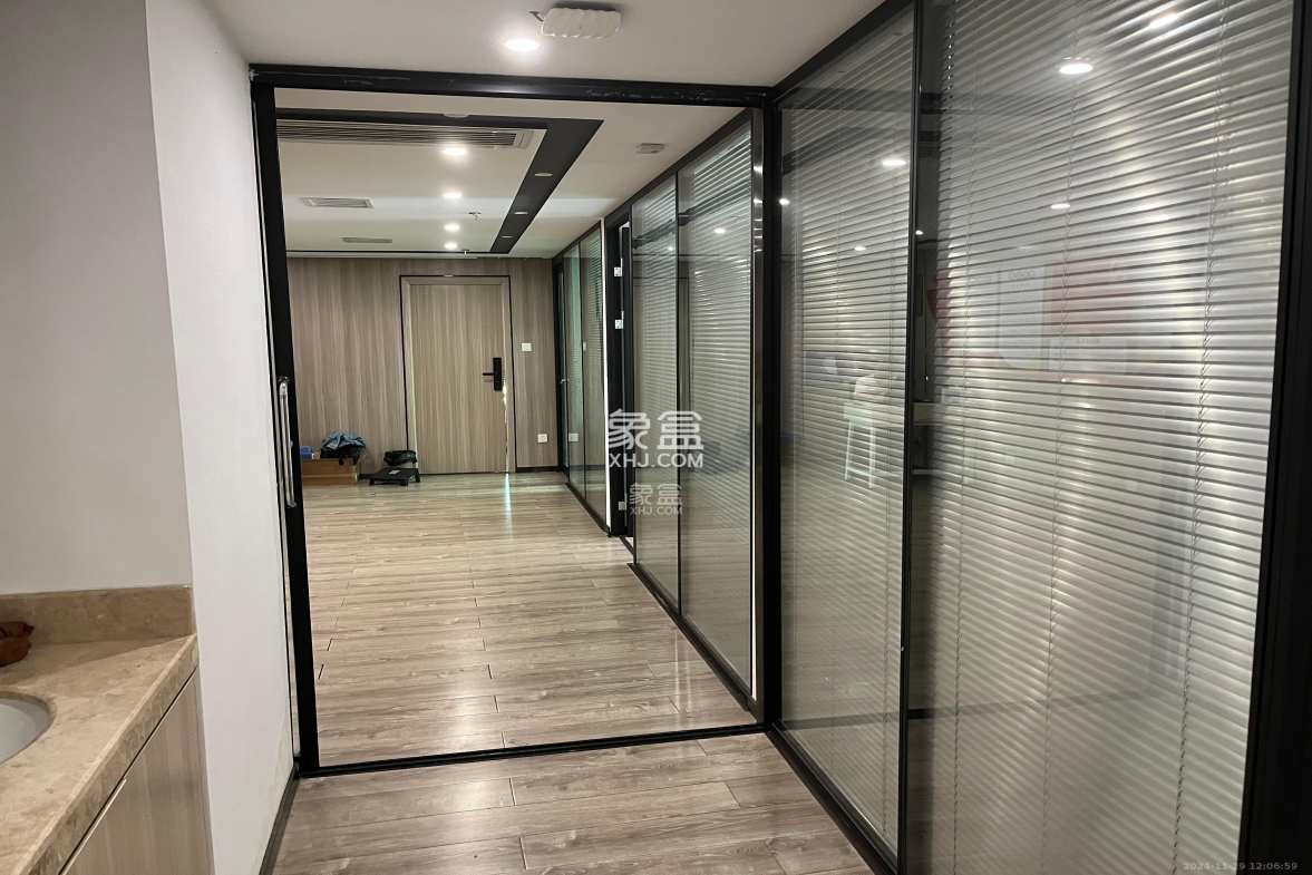 佳天国际新城  1室1厅1卫    4200.0元/月 佳天国际新城  1室1厅1卫    4200.0元/月室内图